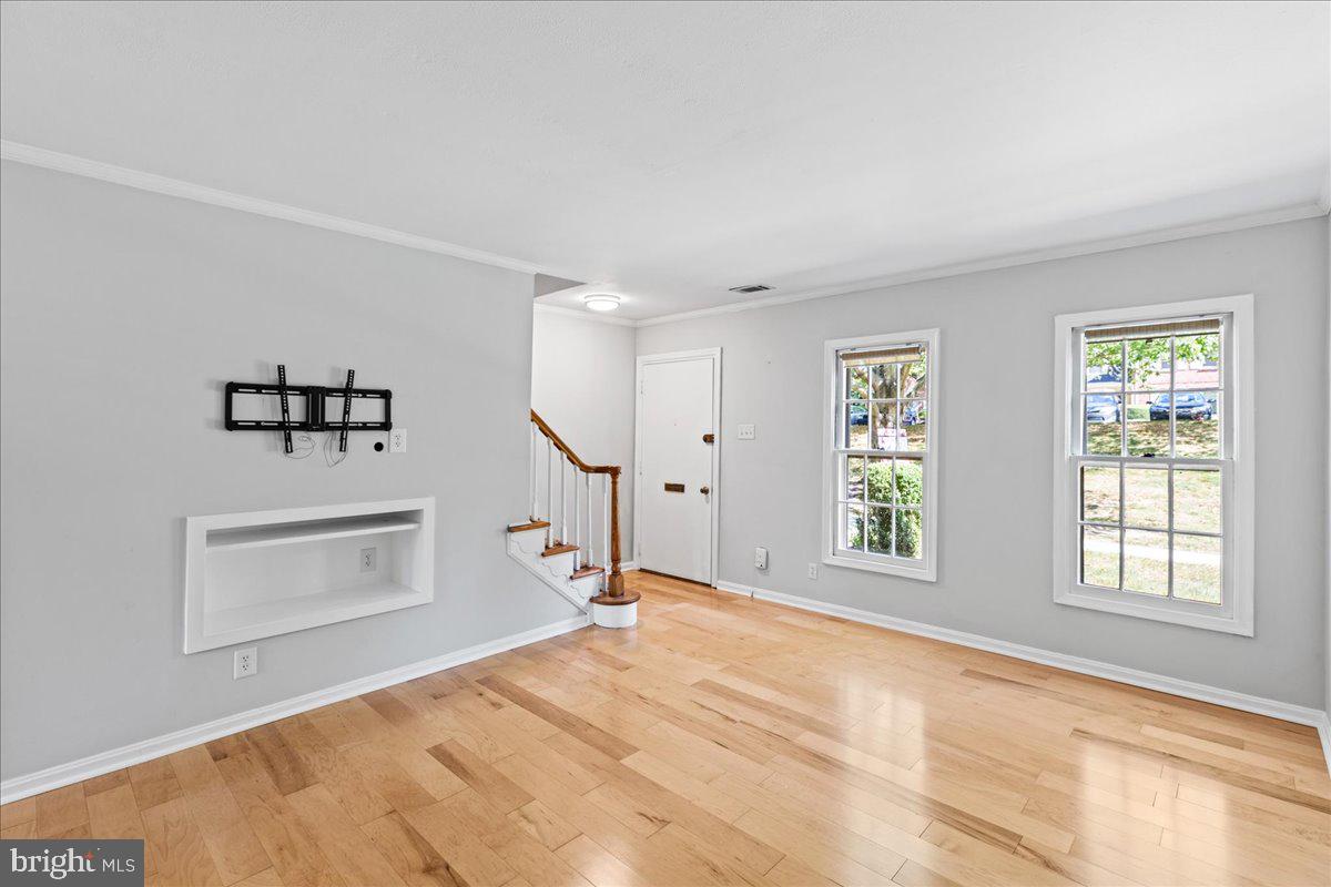 119 MACKLENBURG DRIVE 21B