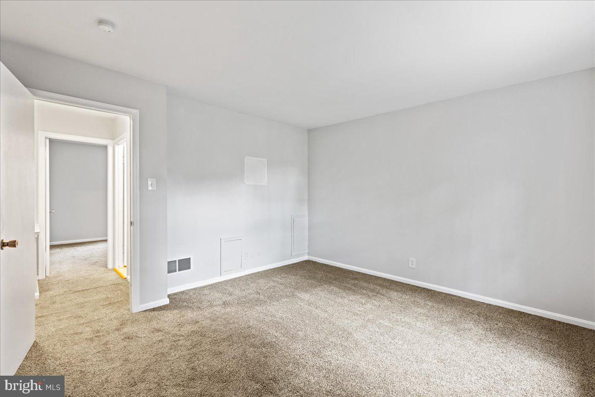 119 MACKLENBURG DRIVE 21B