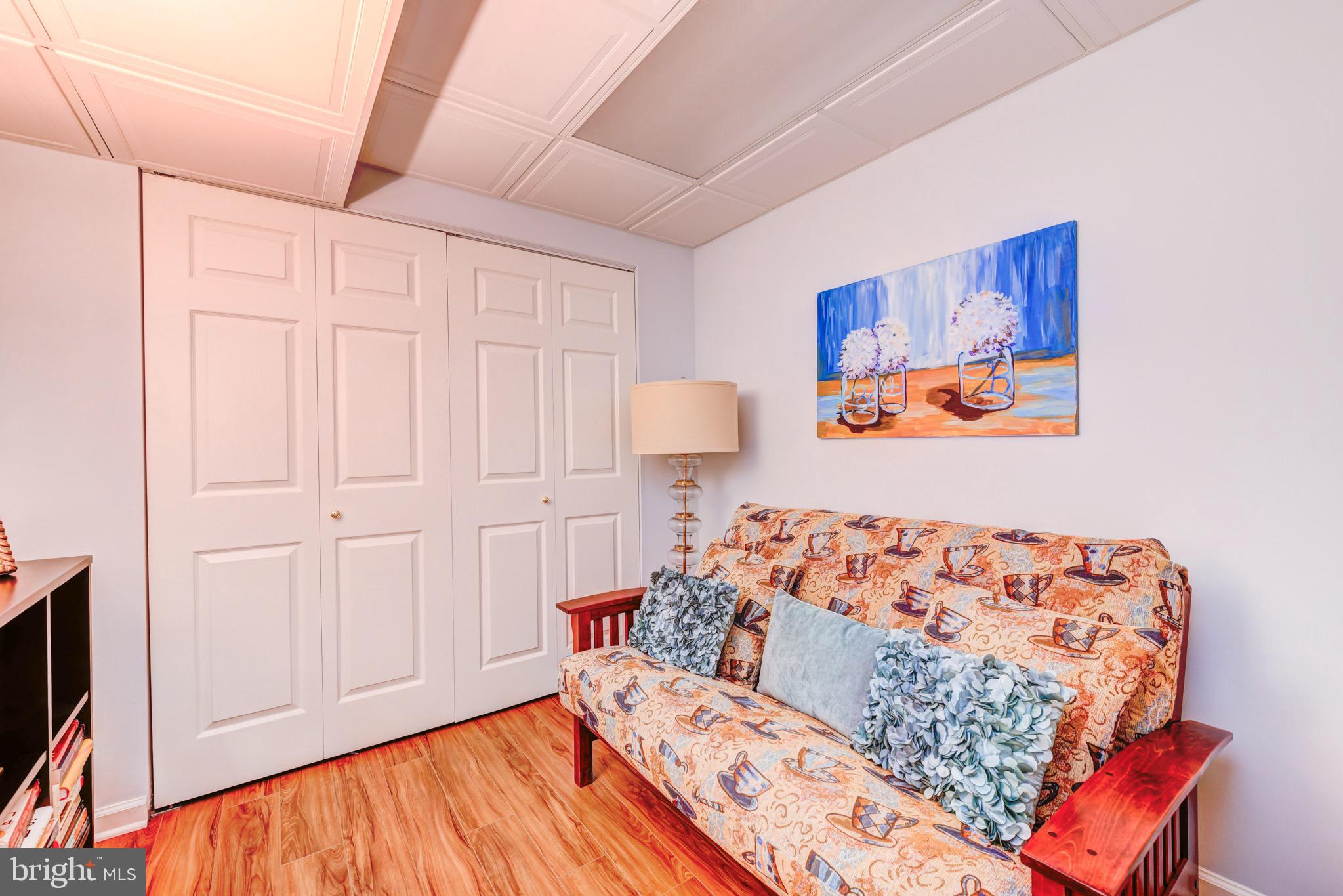 586 HARRINGTON COURT