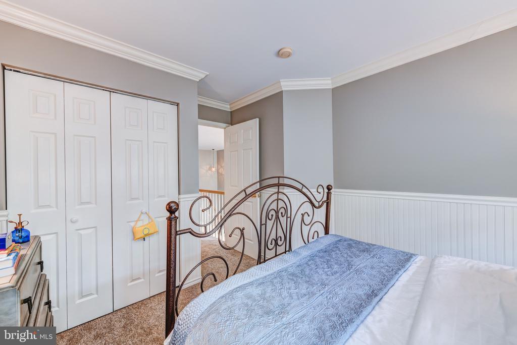 586 HARRINGTON COURT