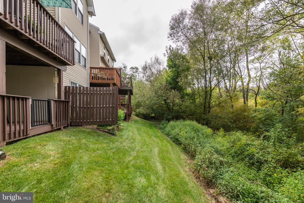586 HARRINGTON COURT