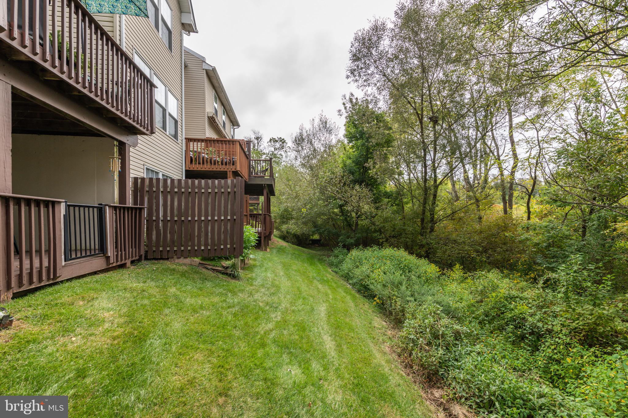 586 HARRINGTON COURT