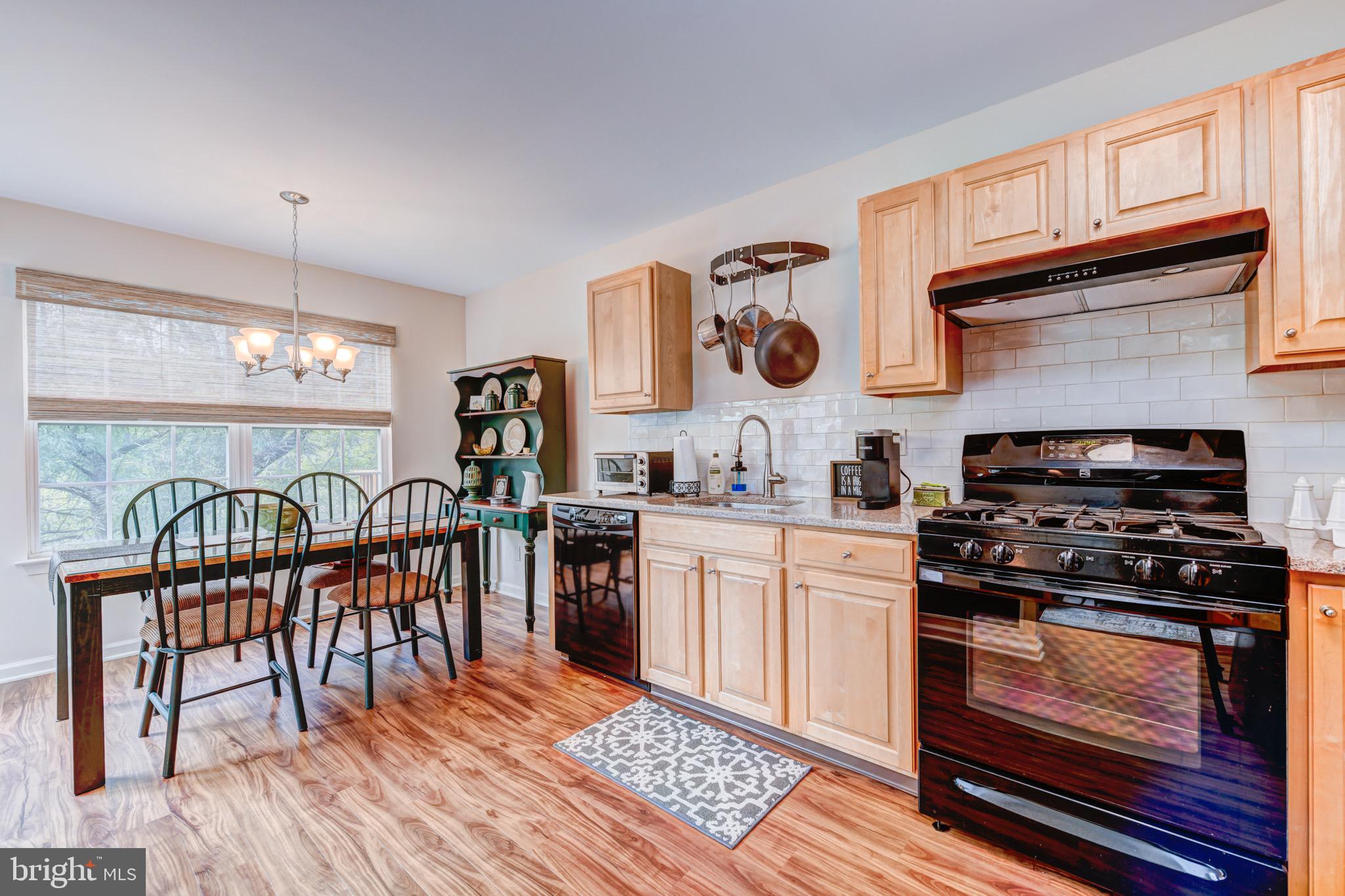 586 HARRINGTON COURT