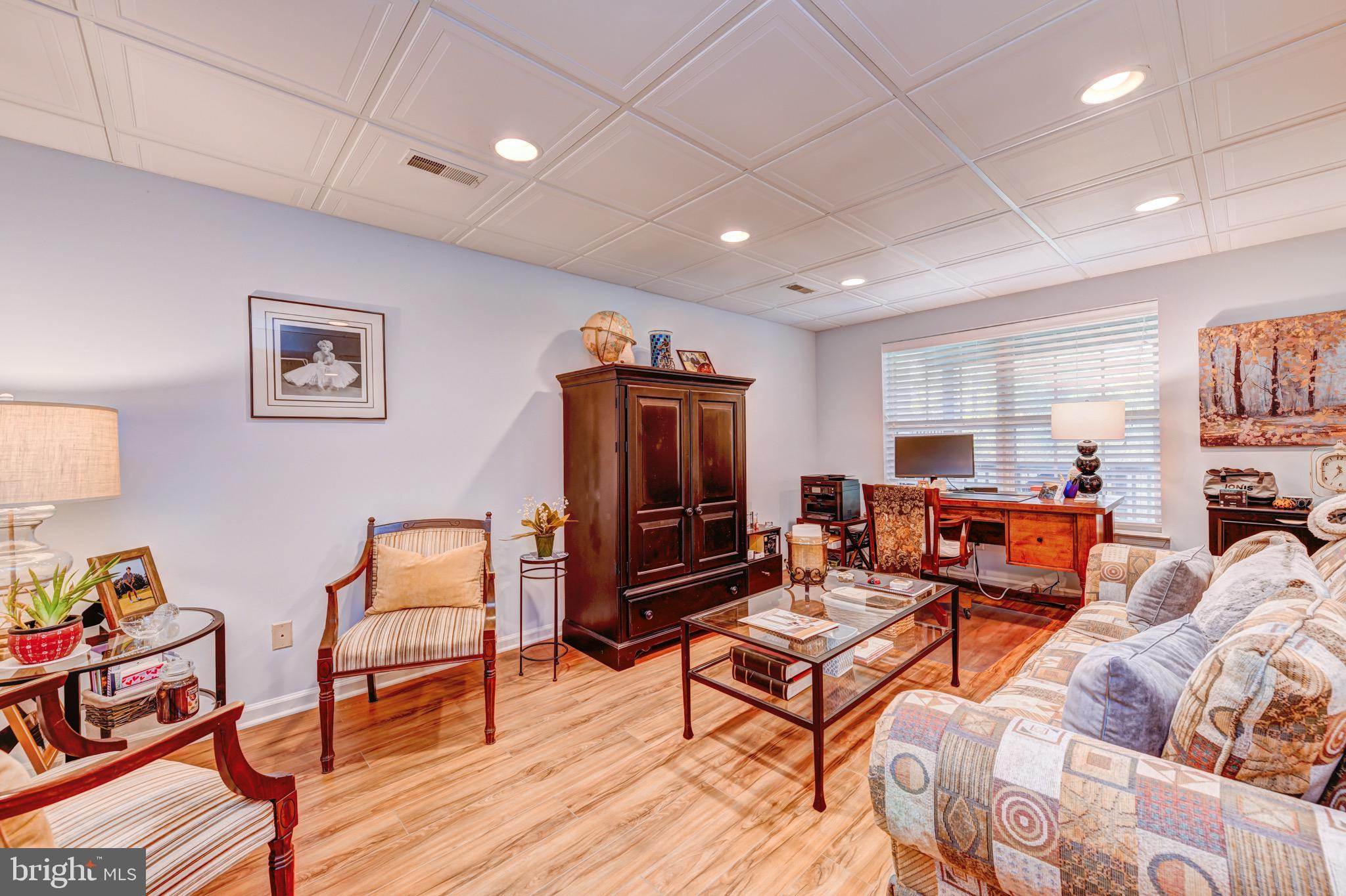 586 HARRINGTON COURT