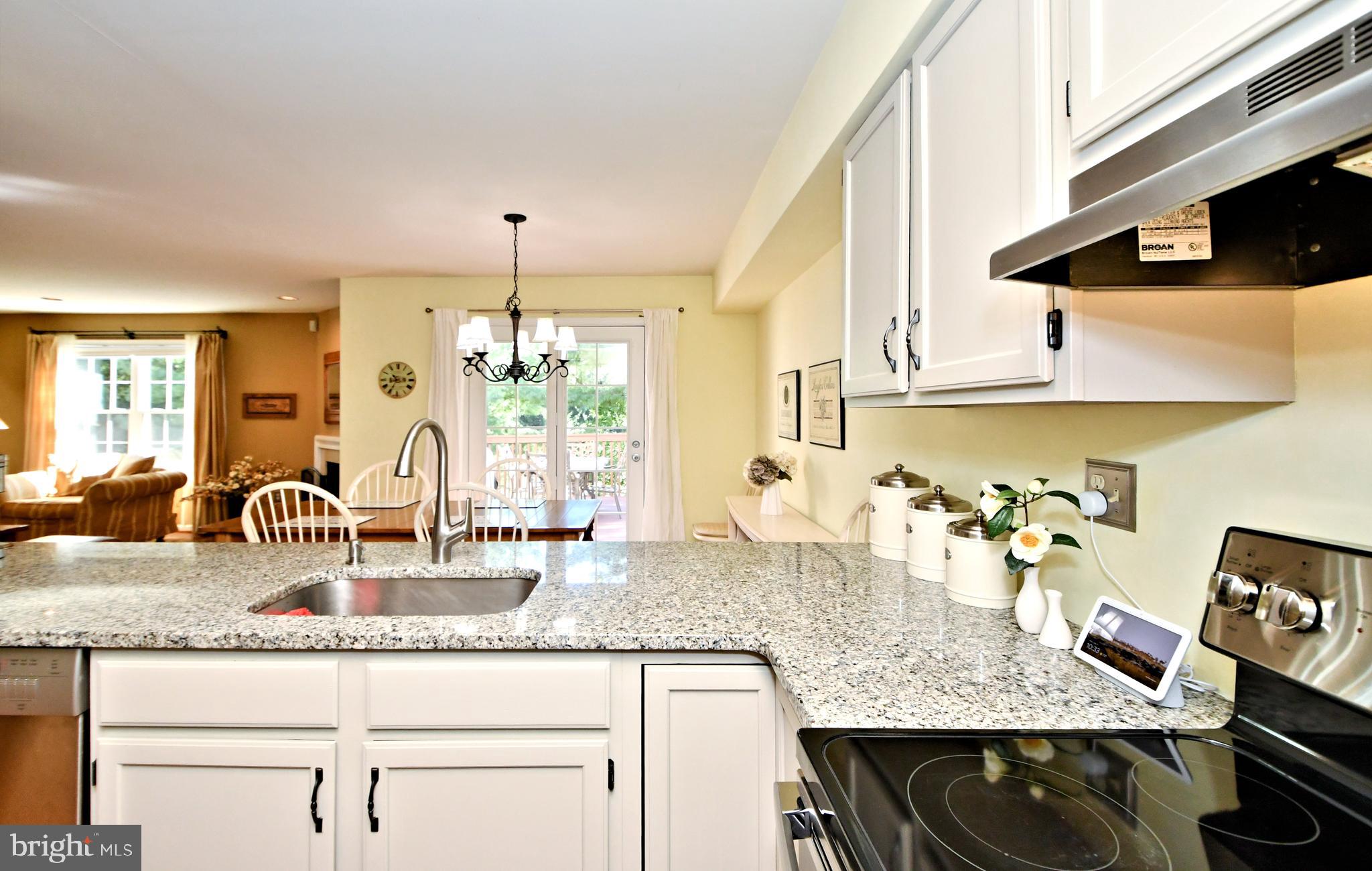 209 PRIMROSE LANE