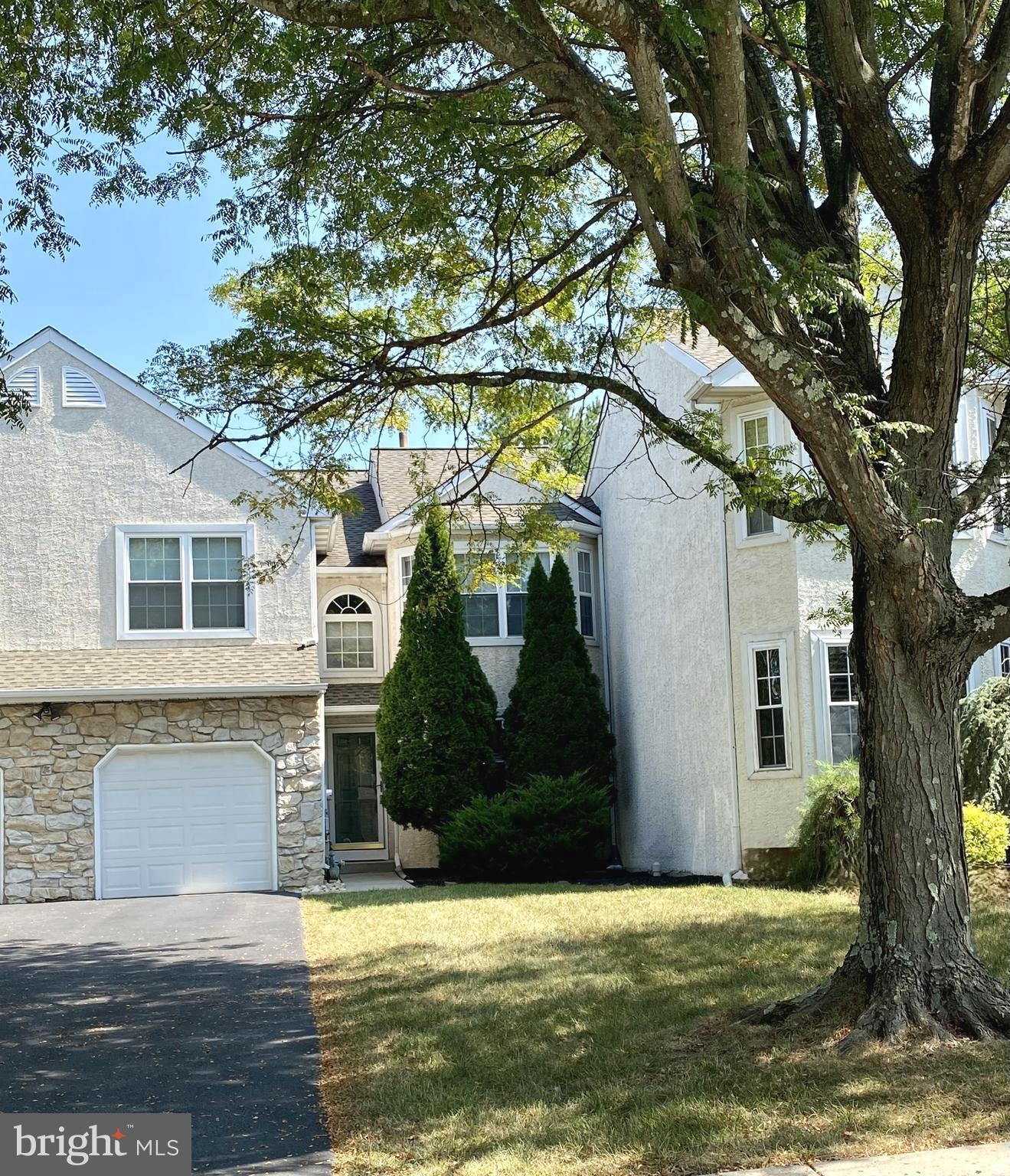 209 PRIMROSE LANE