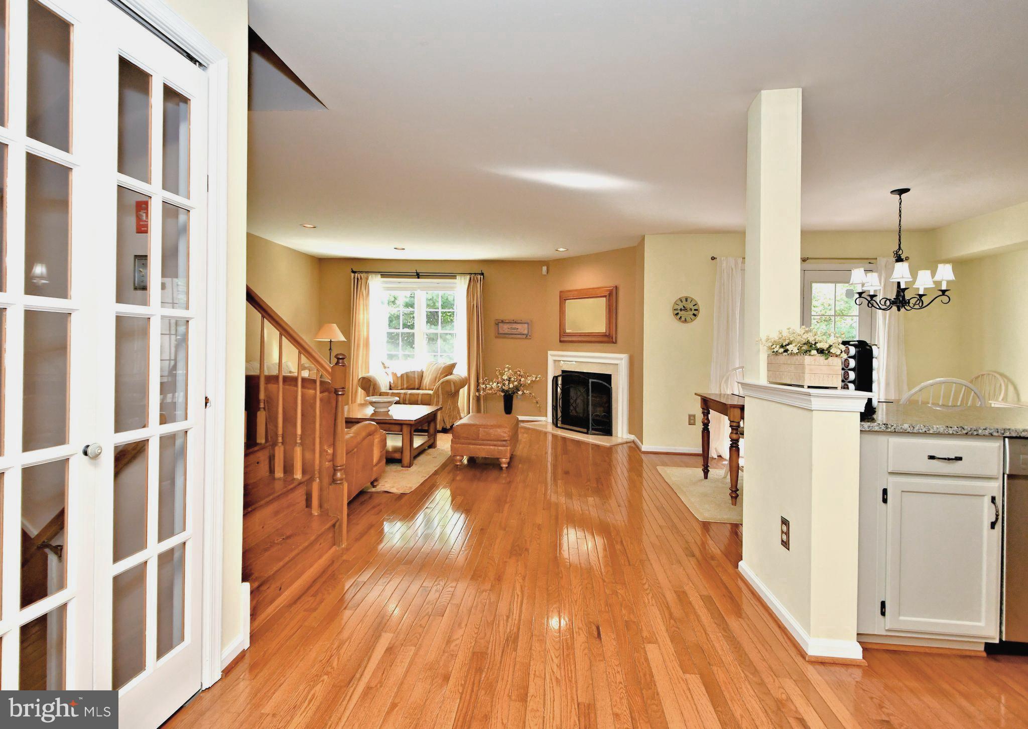 209 PRIMROSE LANE