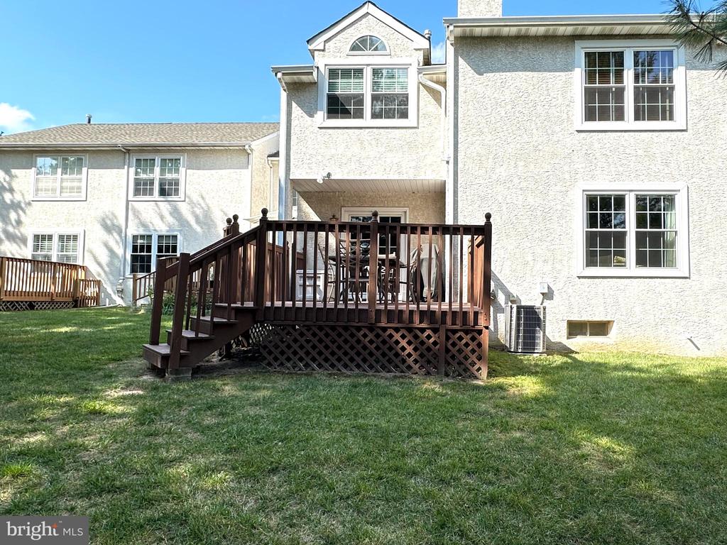 209 PRIMROSE LANE