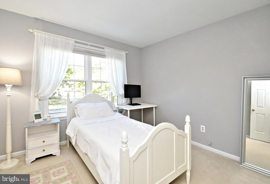 209 PRIMROSE LANE