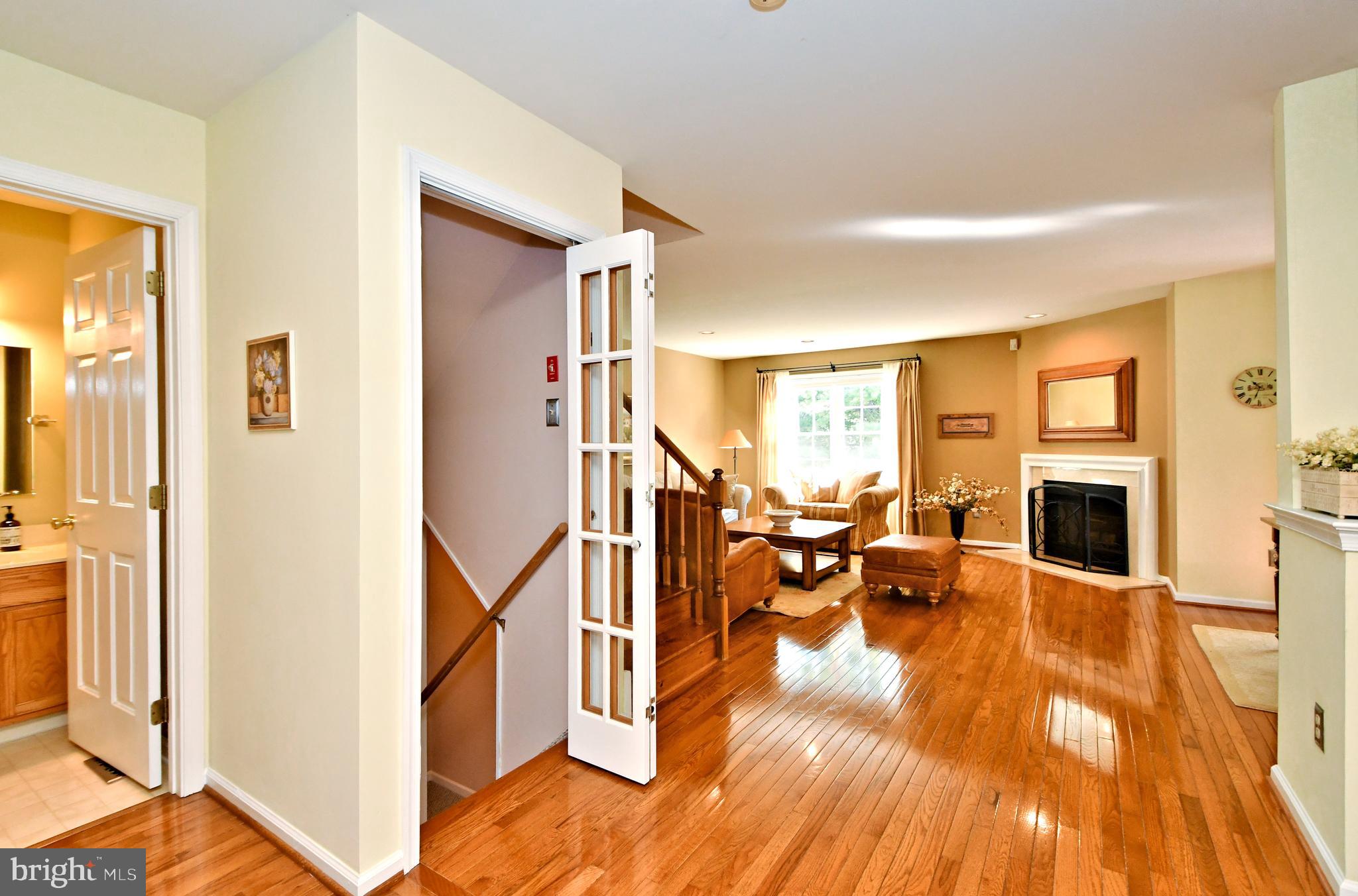 209 PRIMROSE LANE