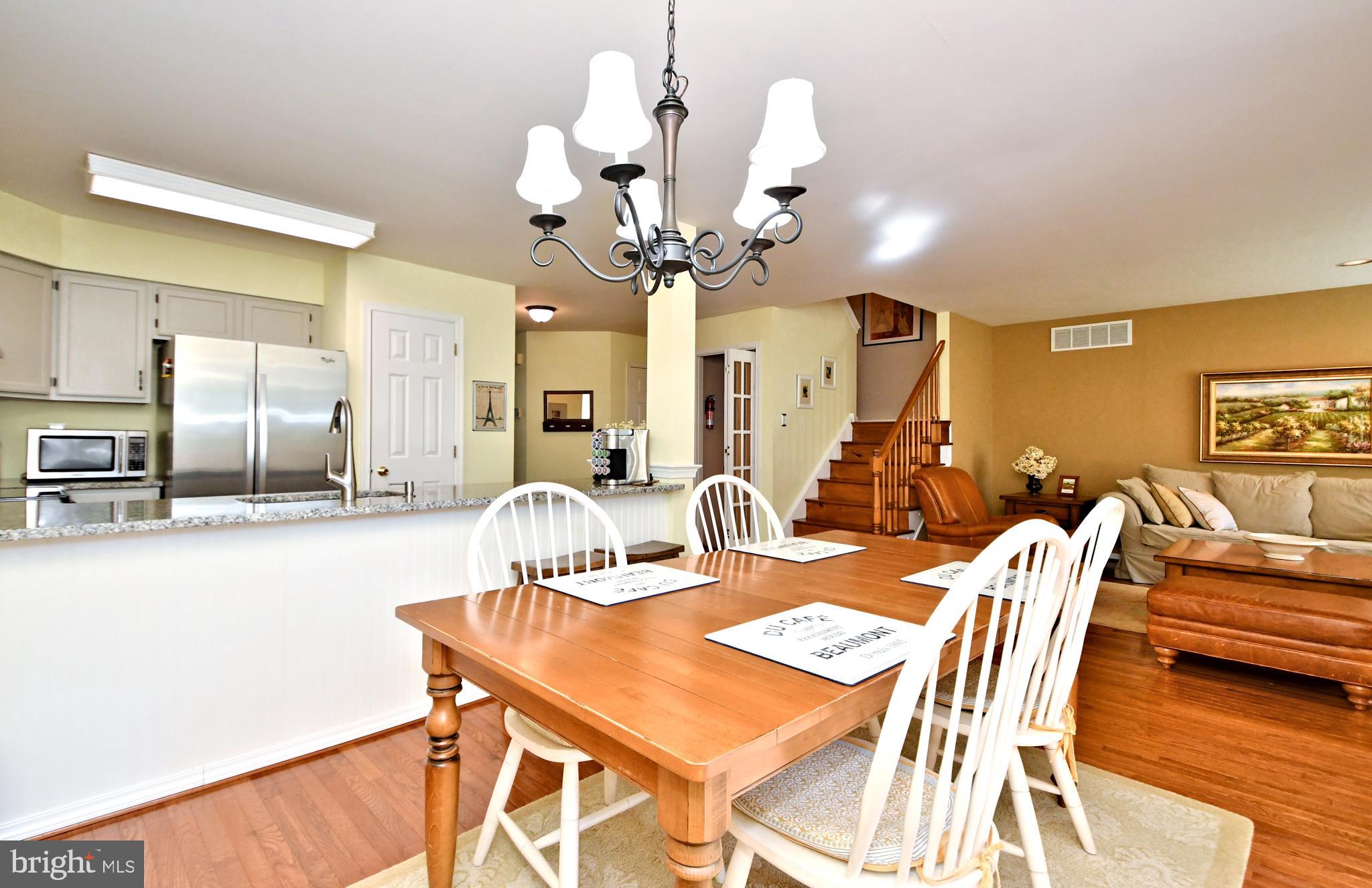 209 PRIMROSE LANE