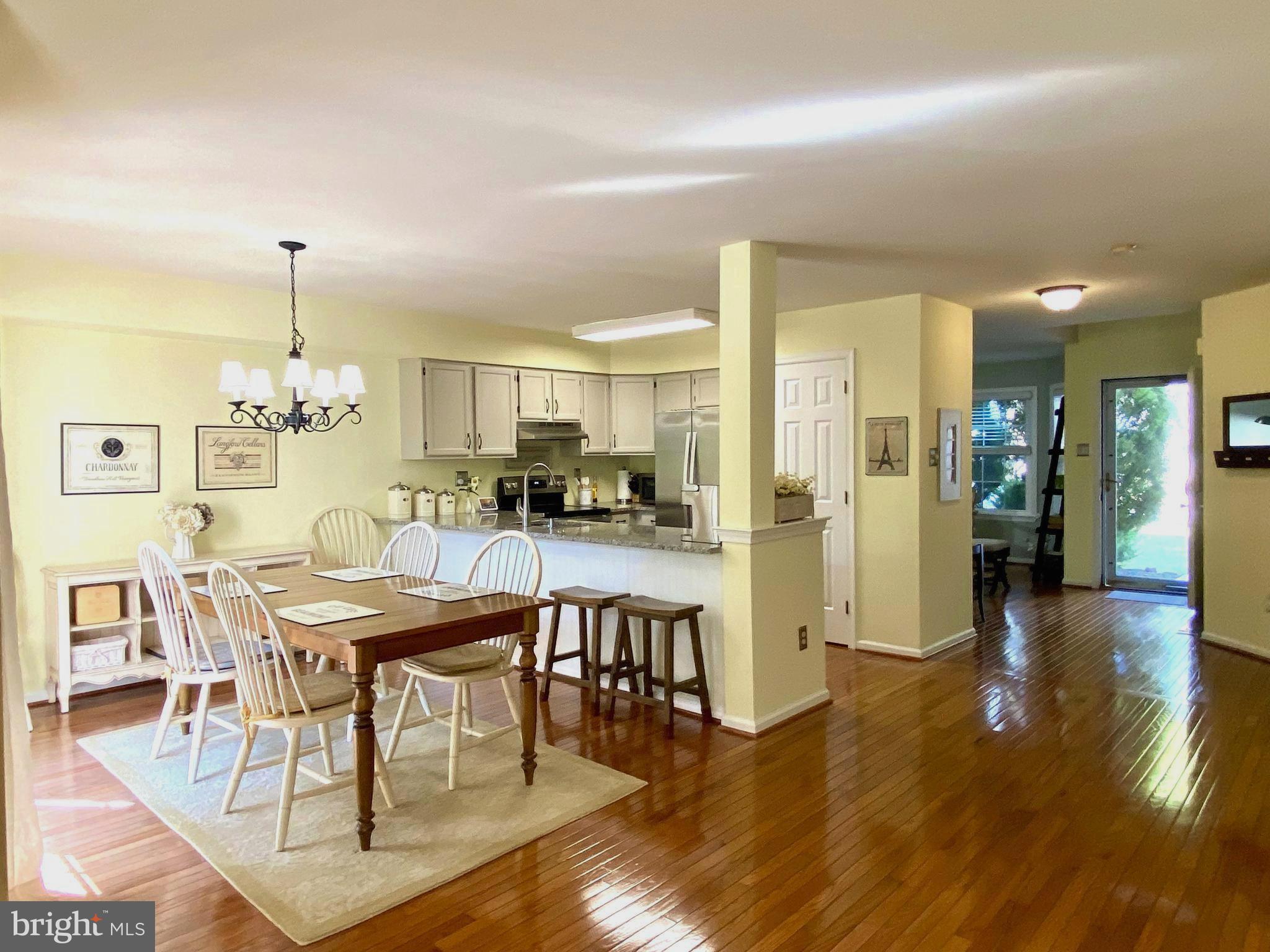 209 PRIMROSE LANE
