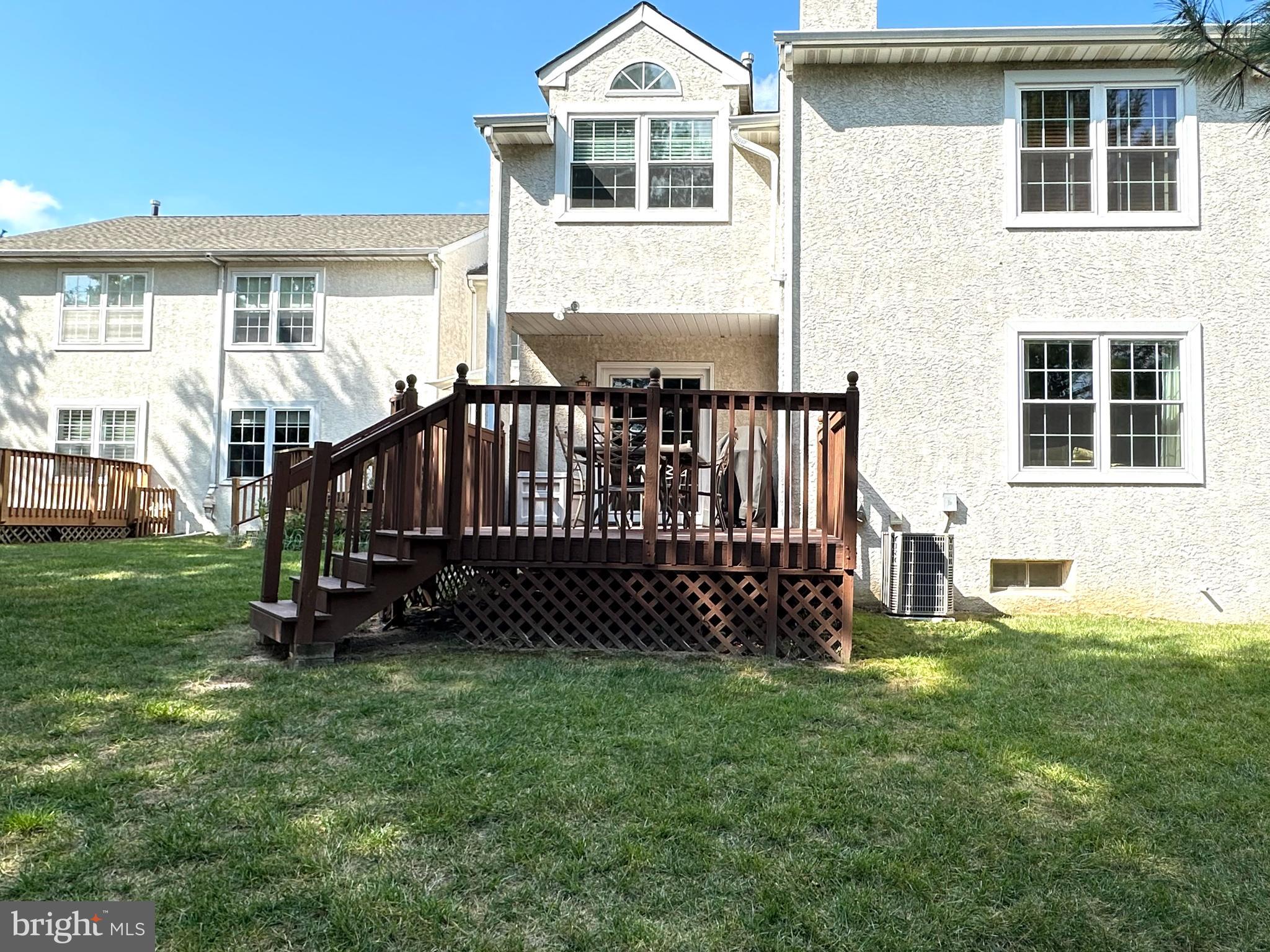 209 PRIMROSE LANE