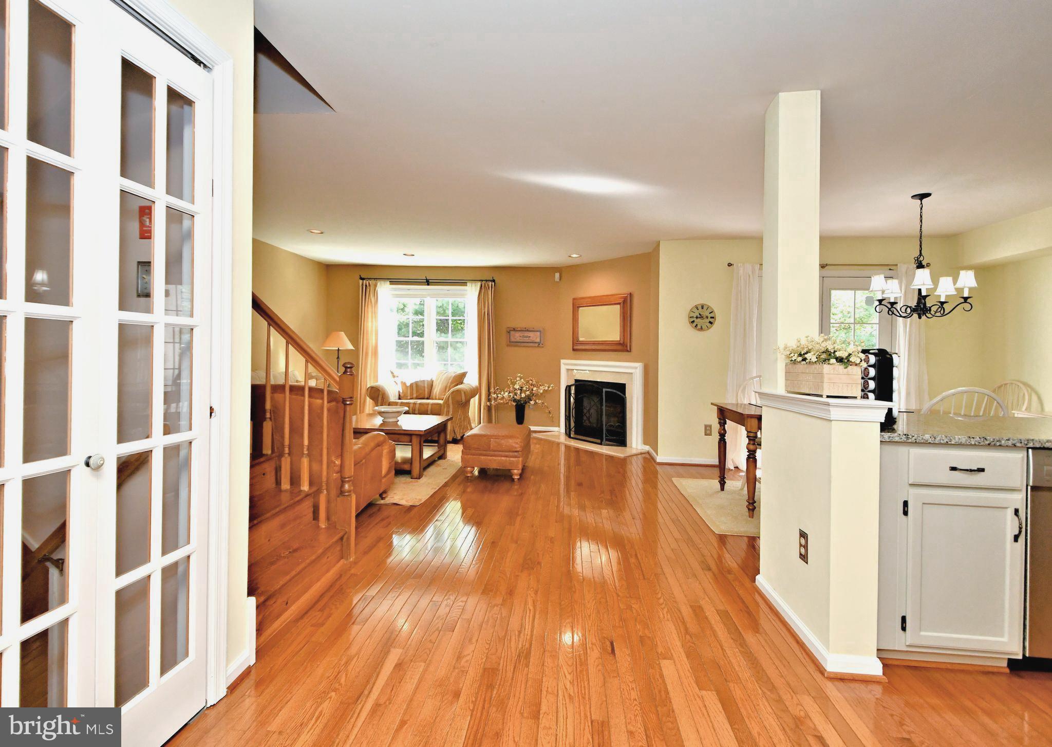 209 PRIMROSE LANE