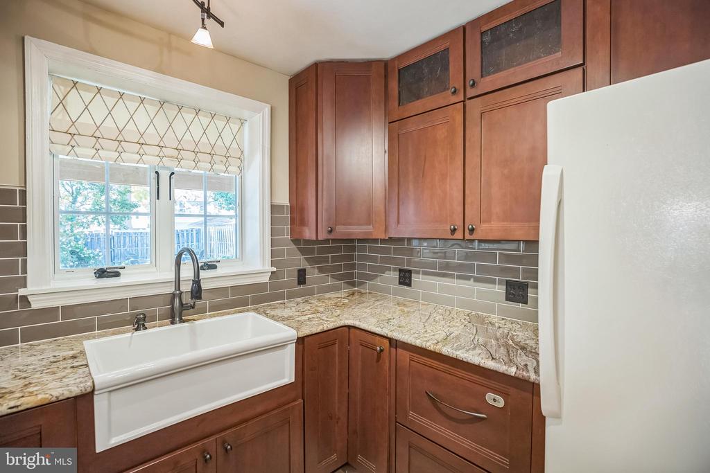 3022 LIMEKILN PIKE