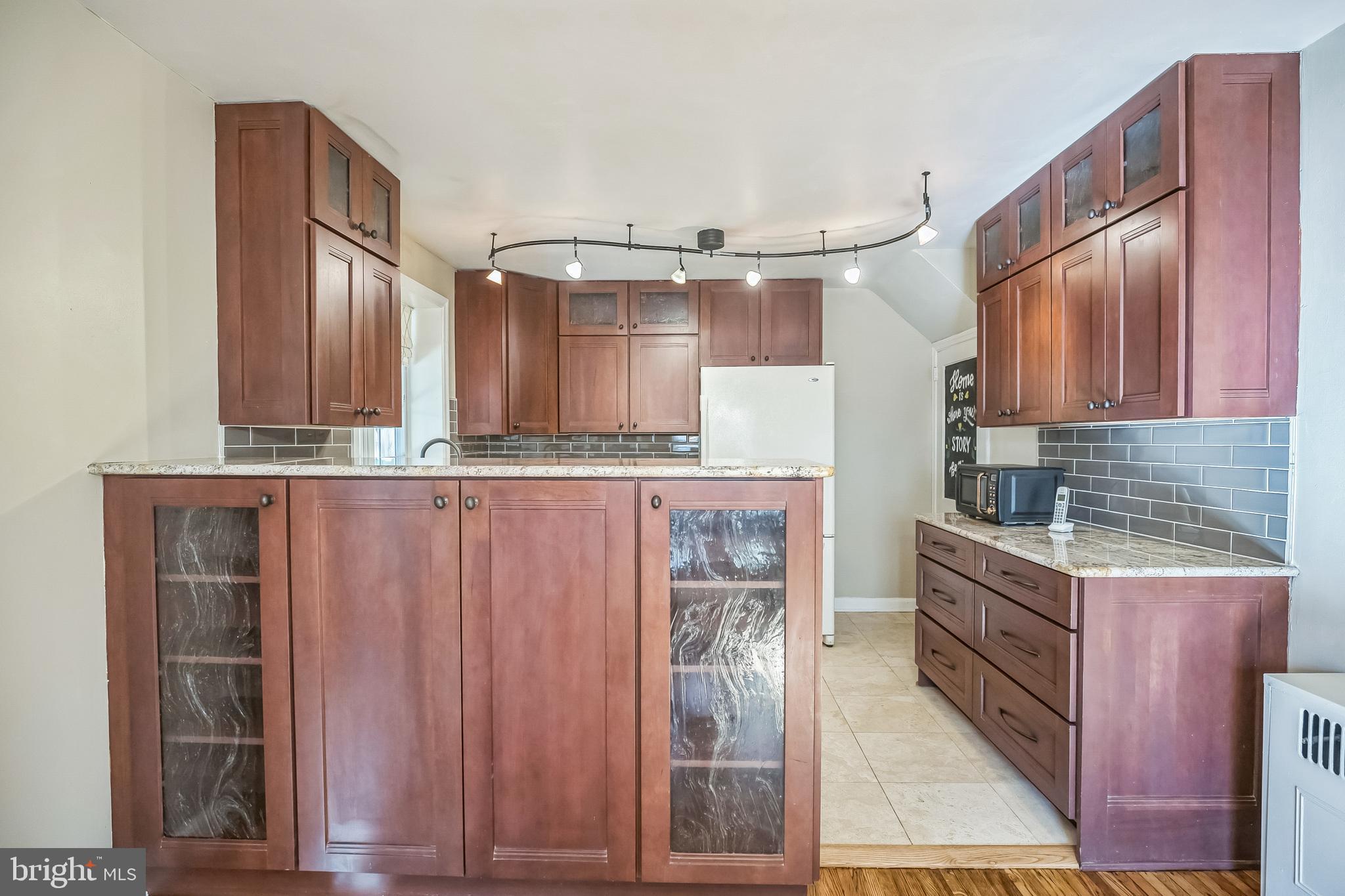 3022 LIMEKILN PIKE