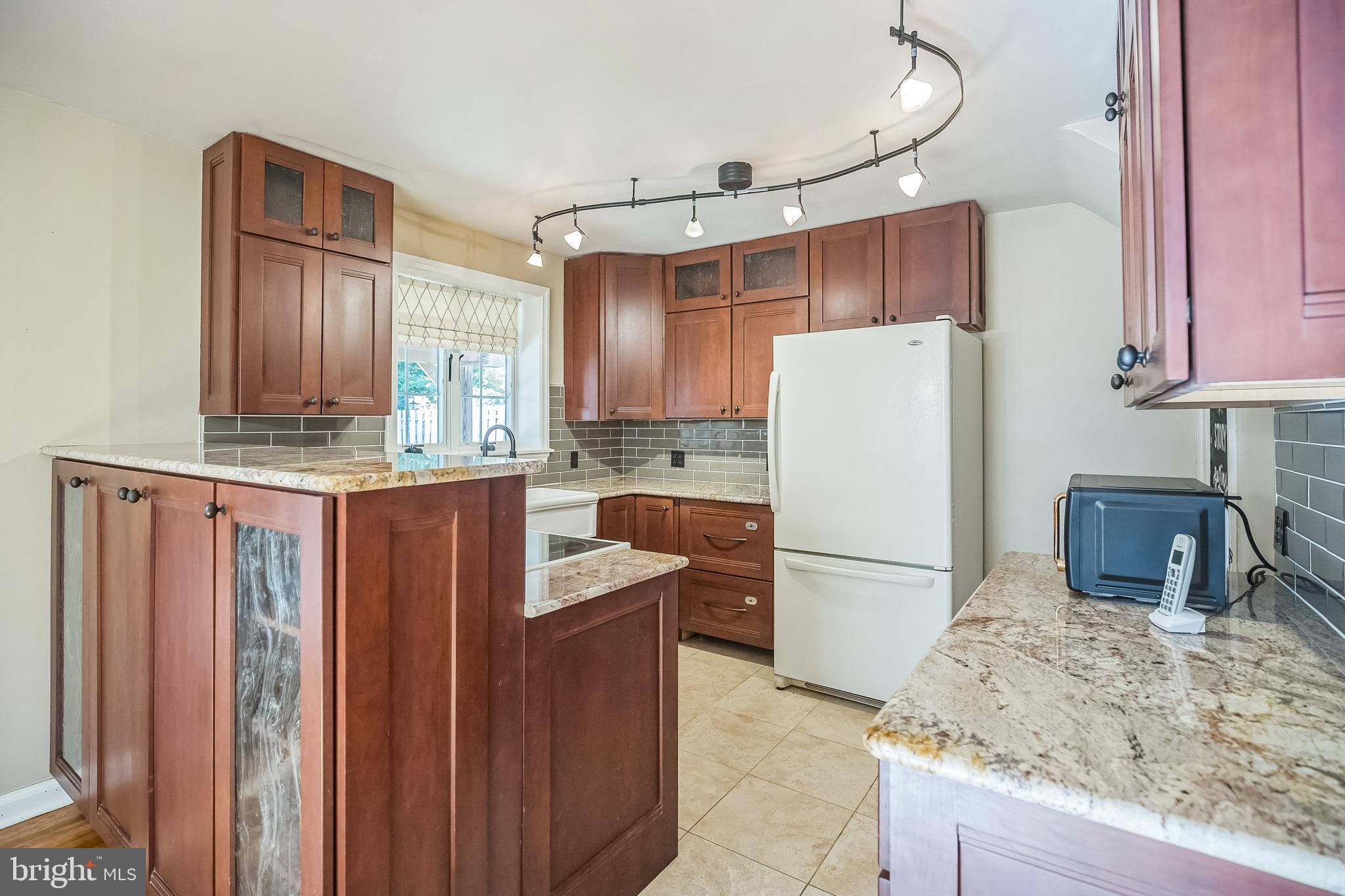 3022 LIMEKILN PIKE