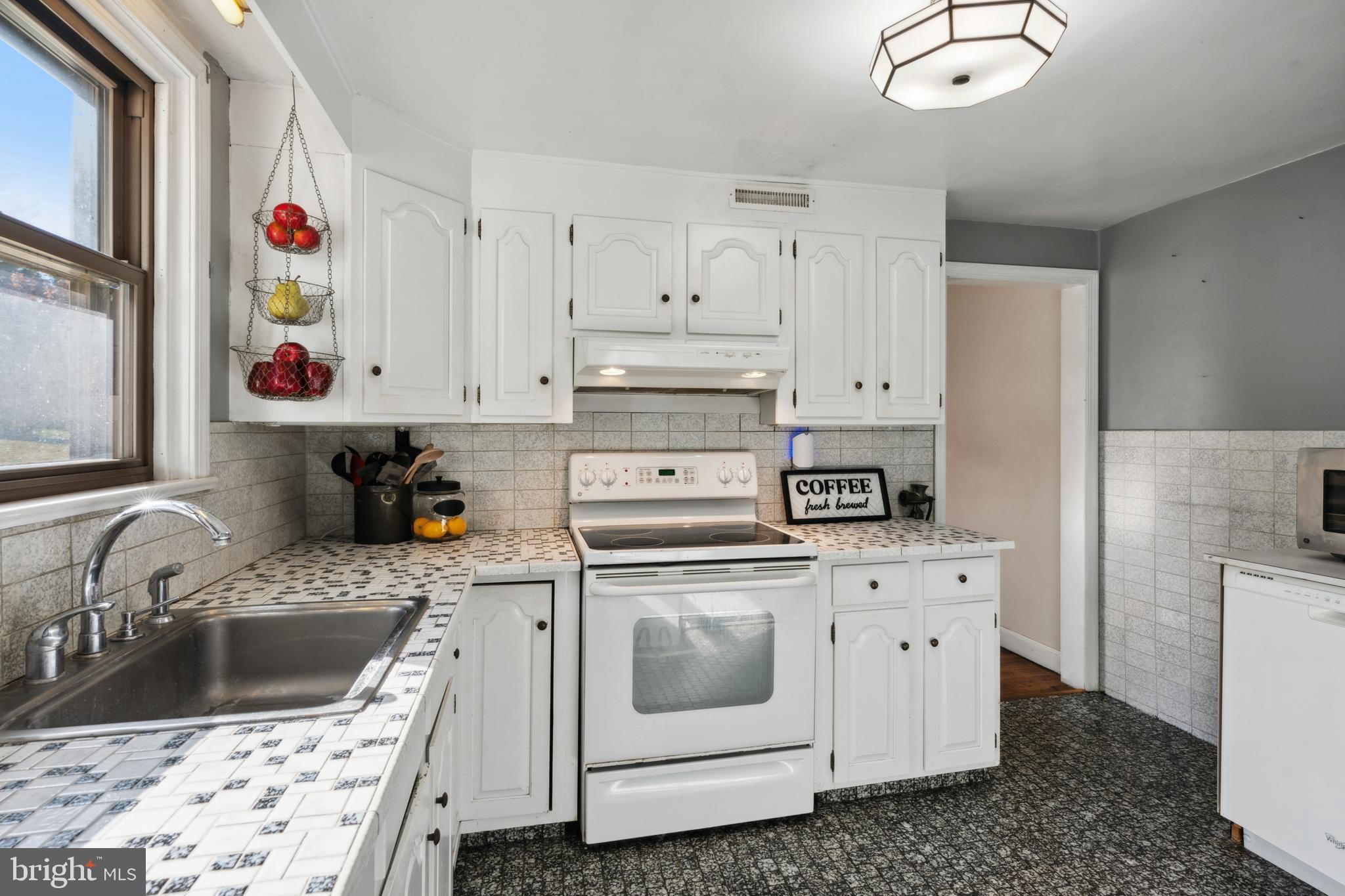 200 BELMONT AVENUE