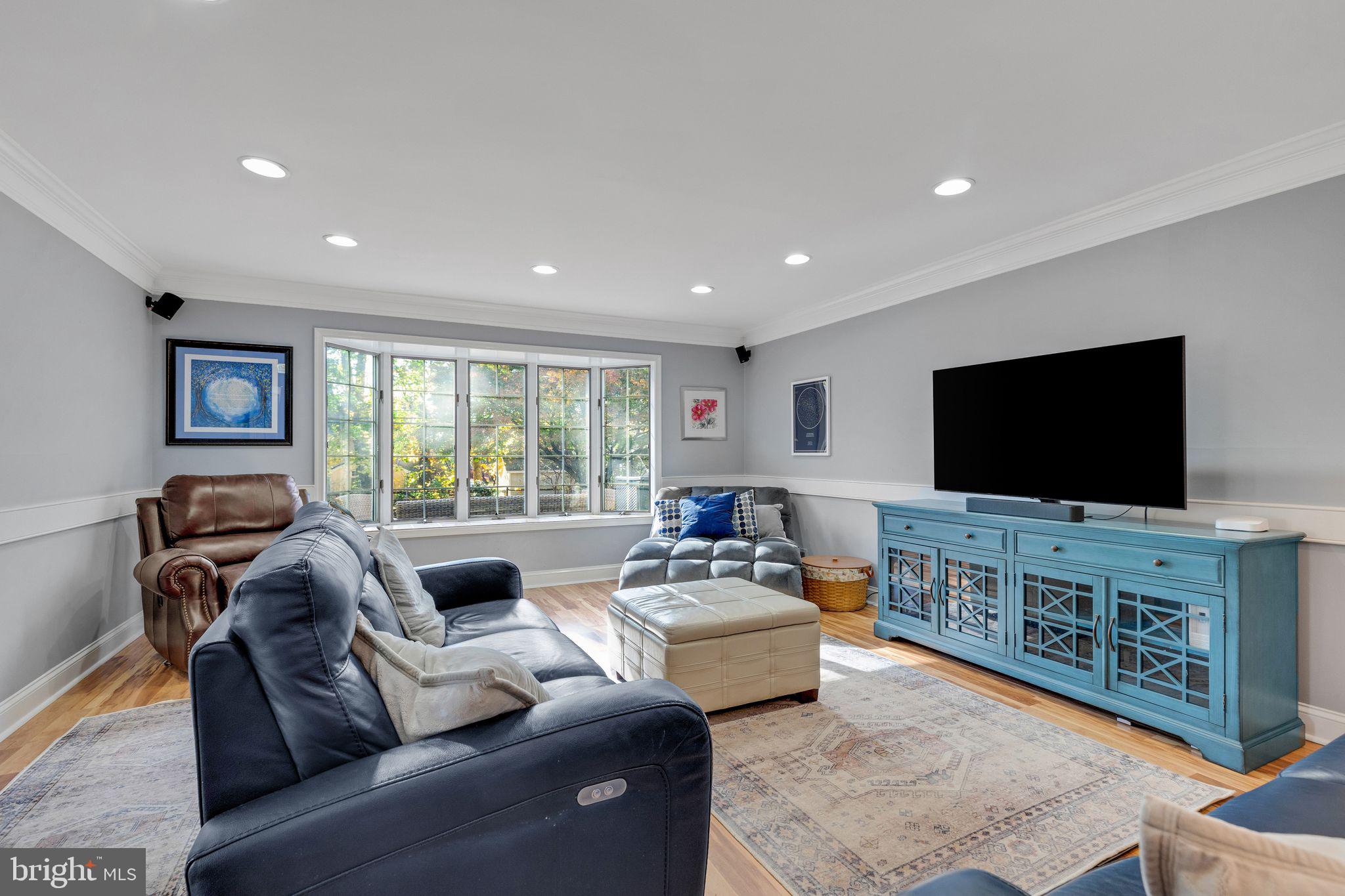 1610 THAYER DRIVE