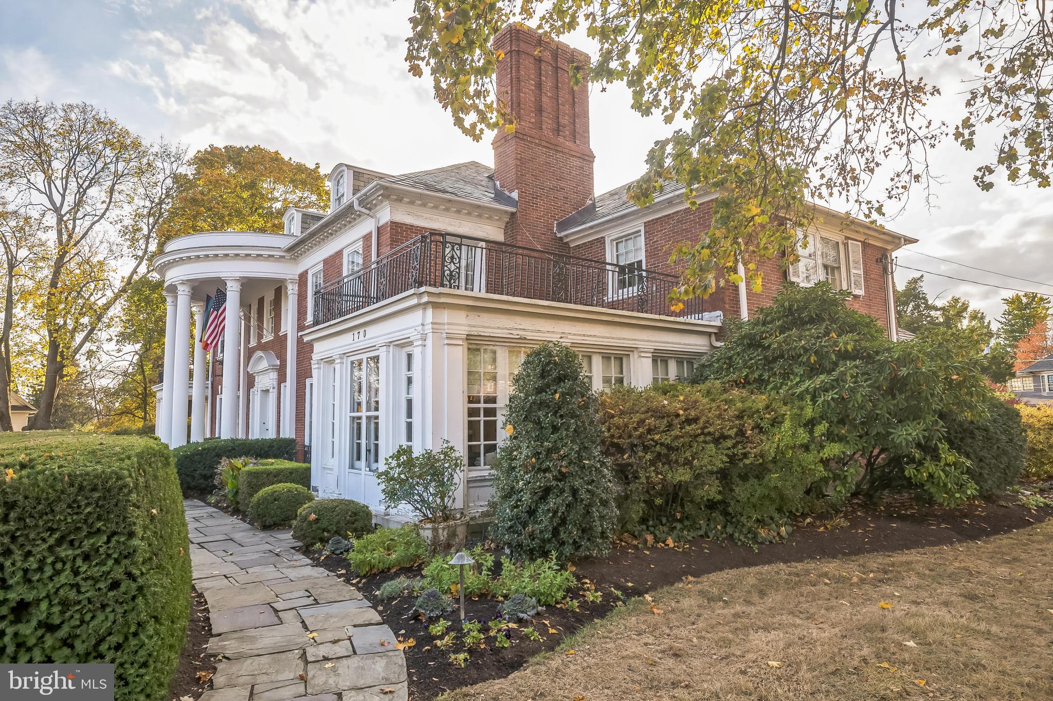 170 ROBERTS AVENUE