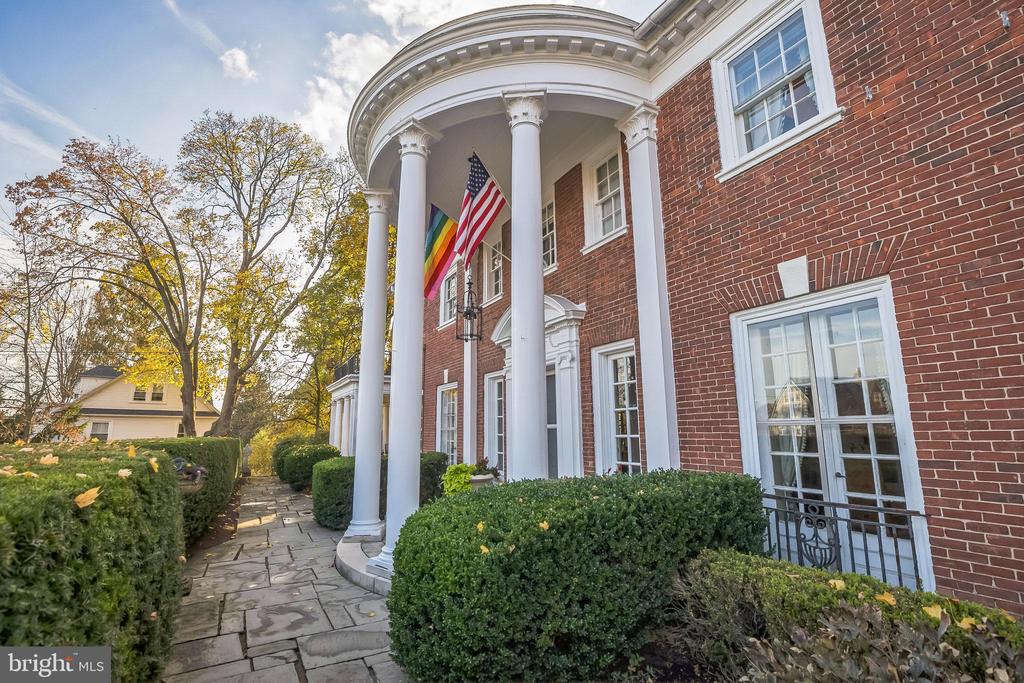 170 ROBERTS AVENUE