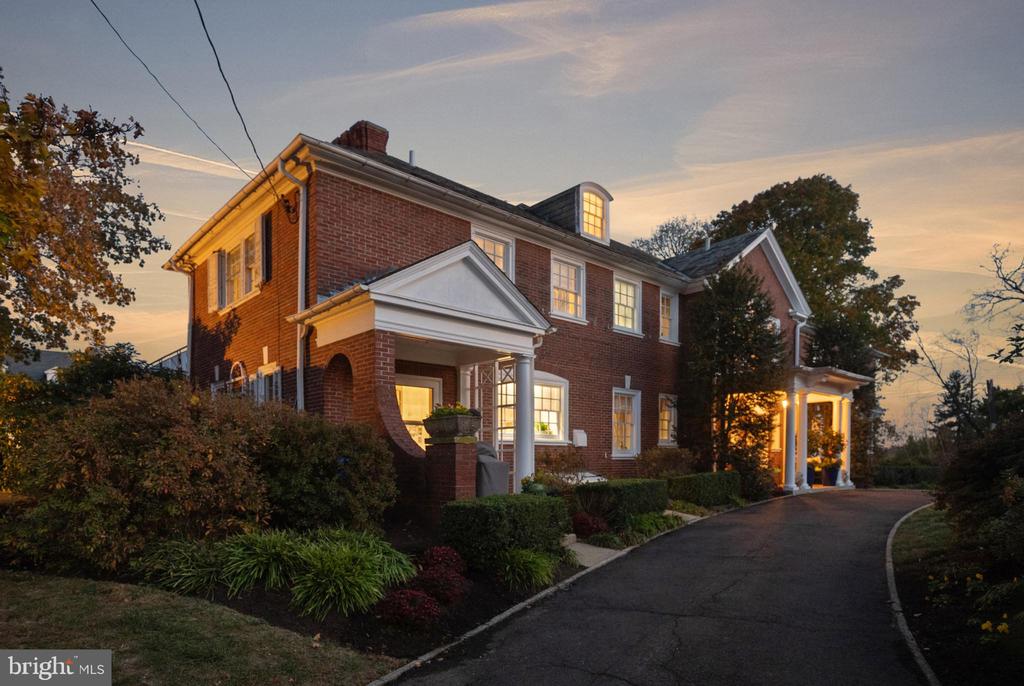 170 ROBERTS AVENUE