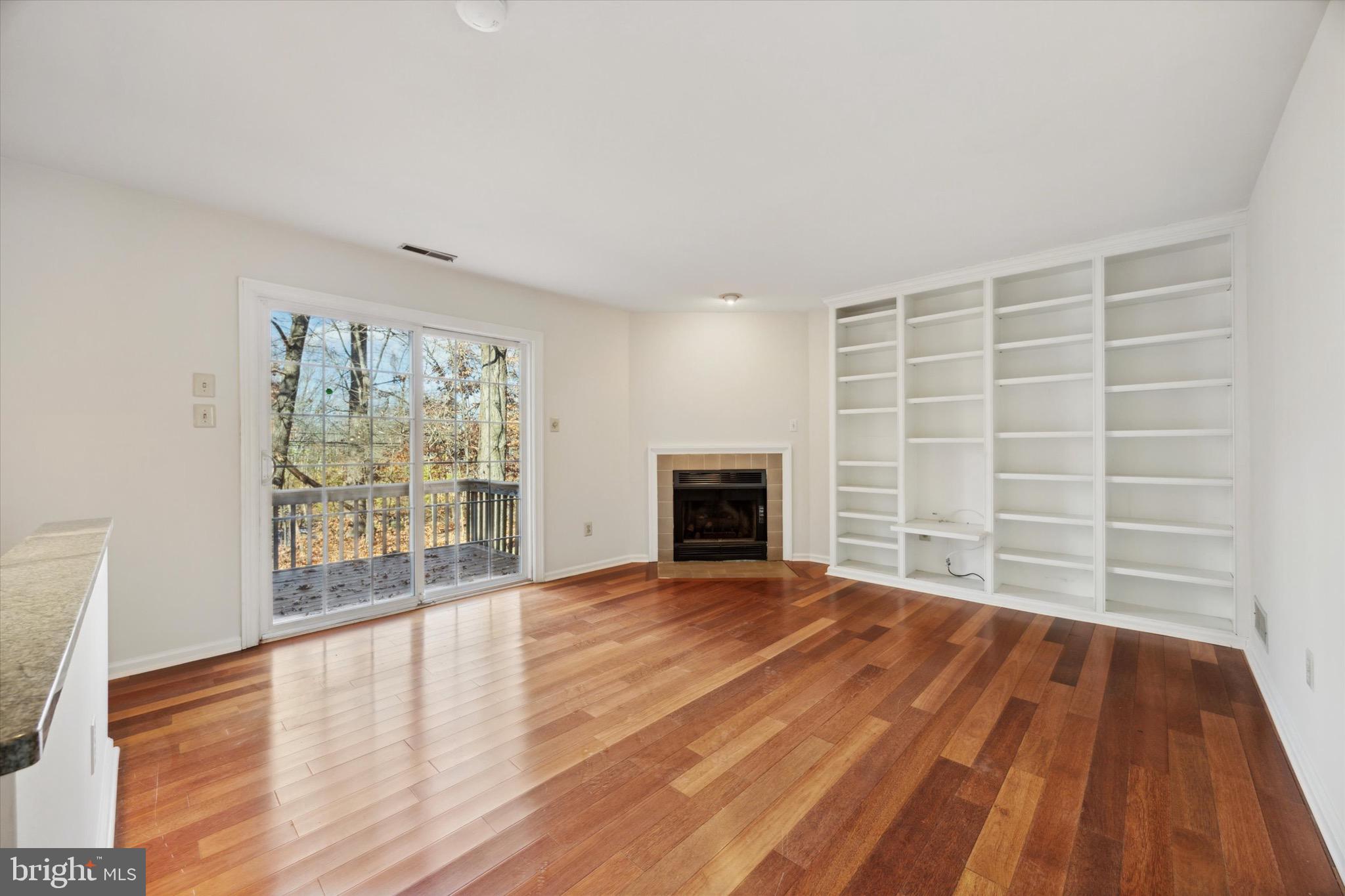 284 TULIP TREE COURT