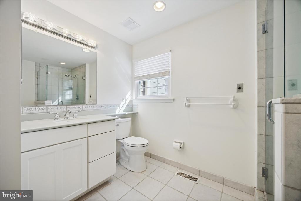 284 TULIP TREE COURT
