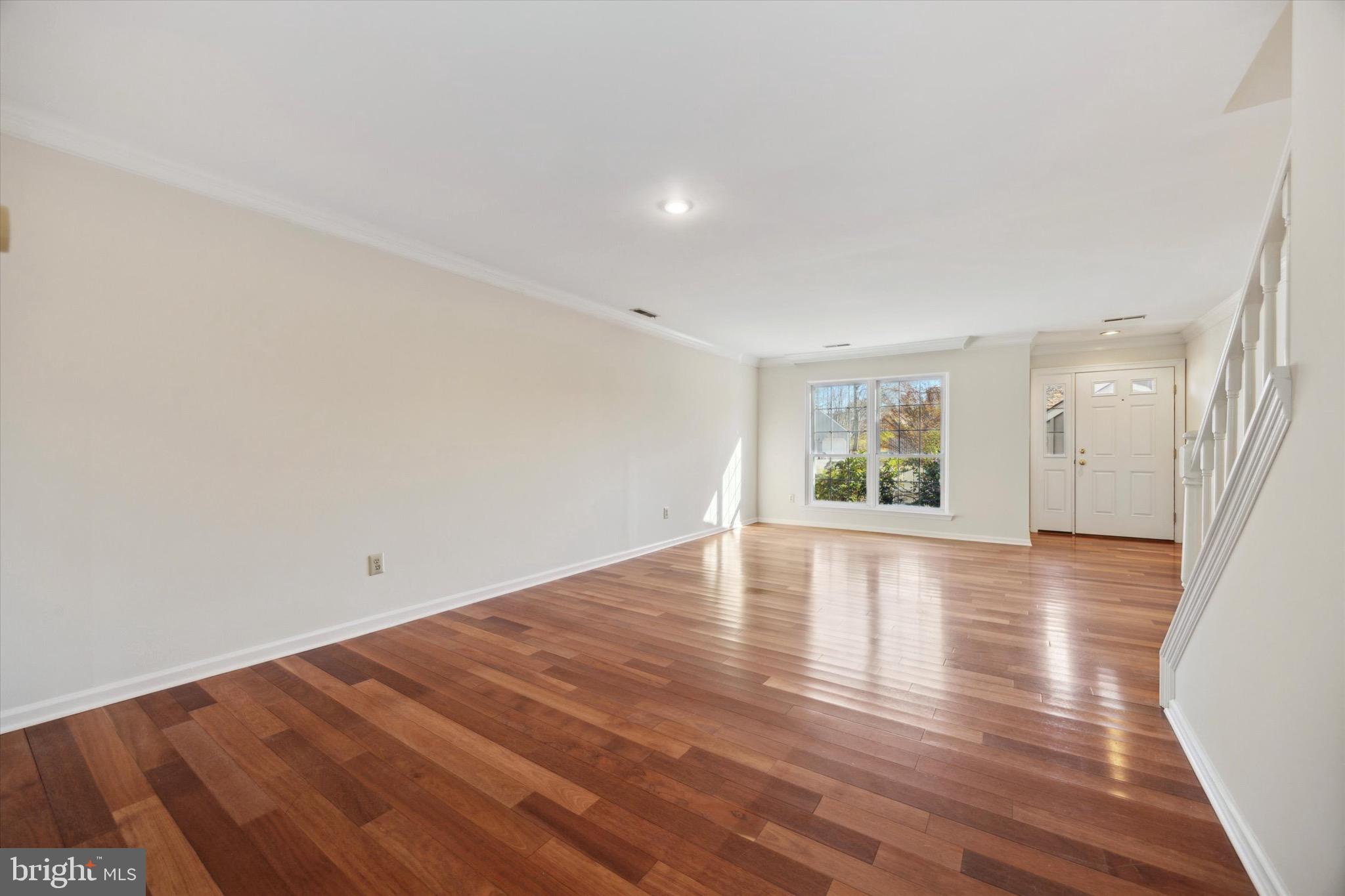 284 TULIP TREE COURT