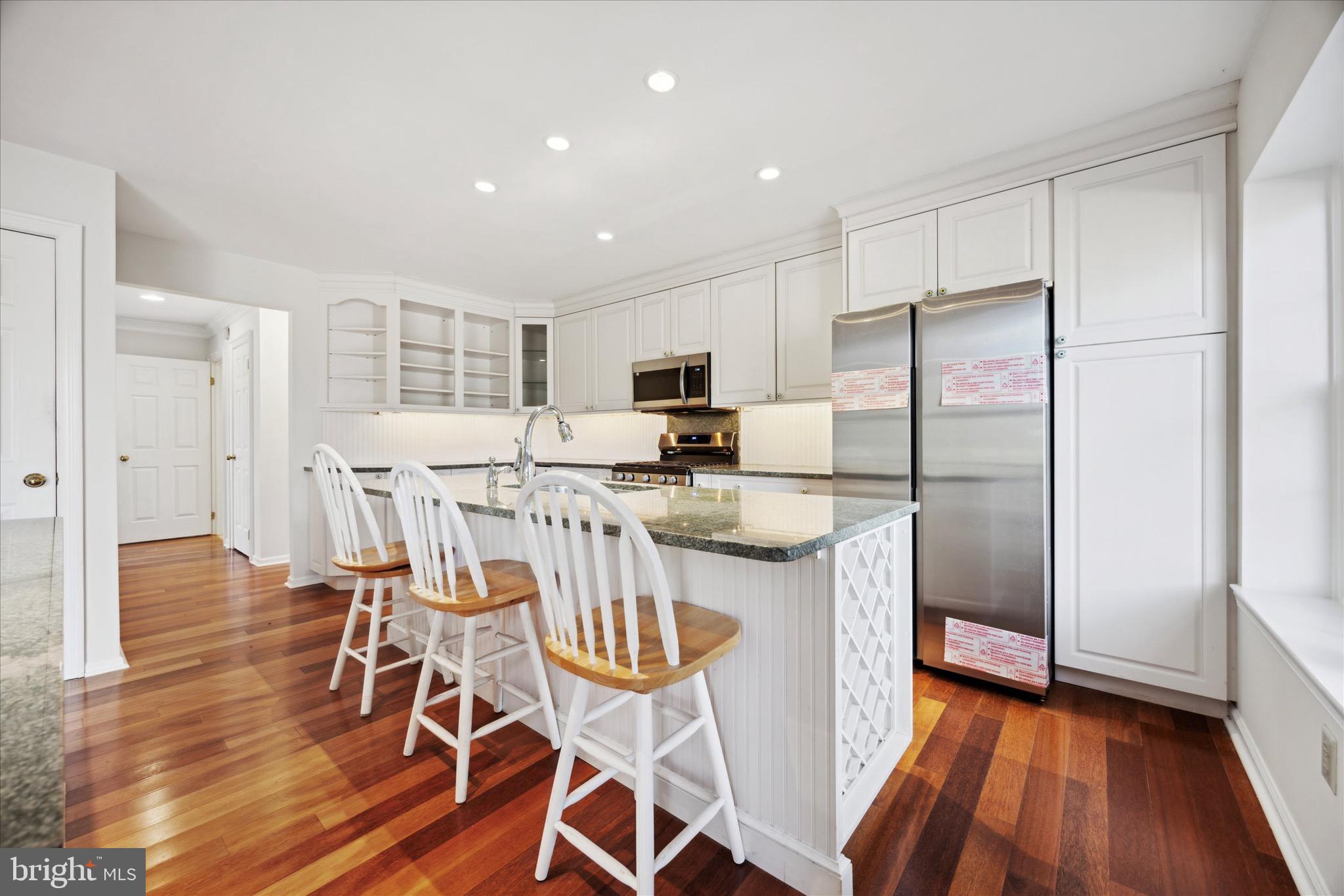 284 TULIP TREE COURT