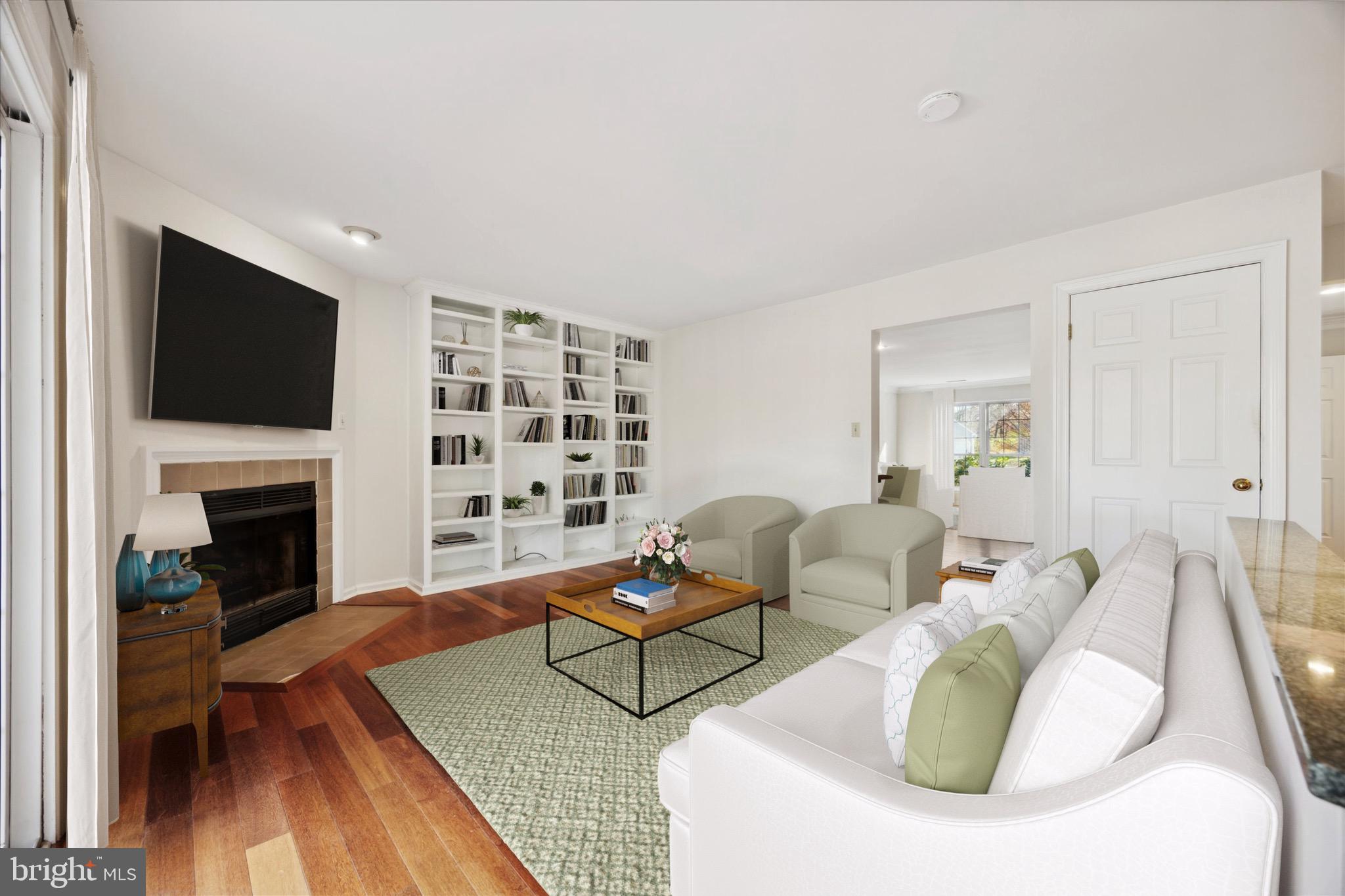 284 TULIP TREE COURT