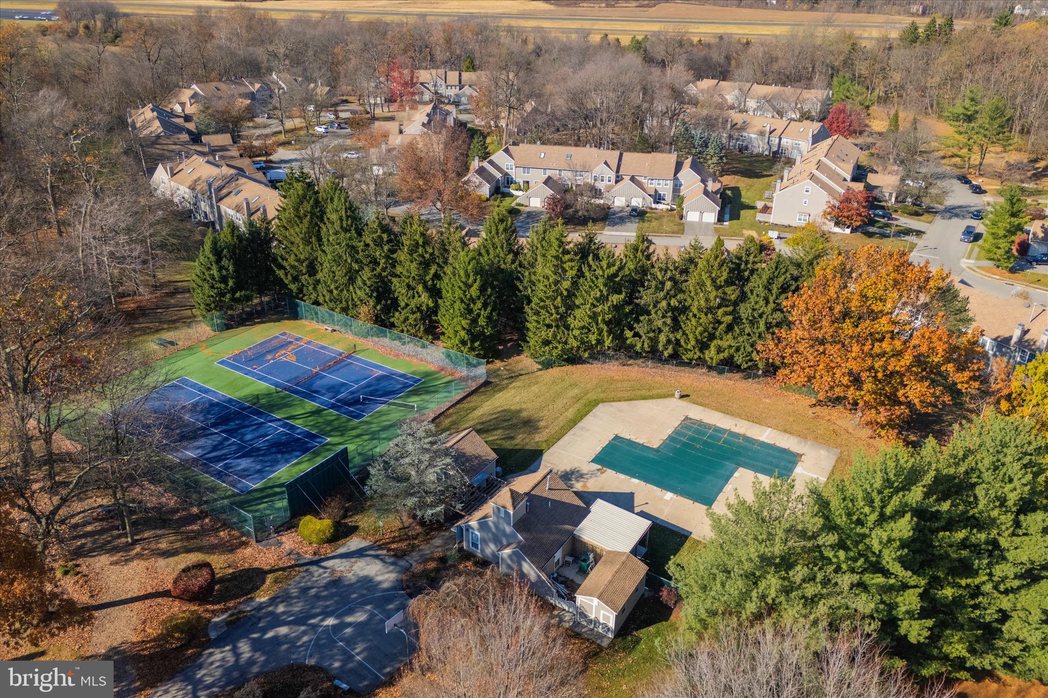 284 TULIP TREE COURT