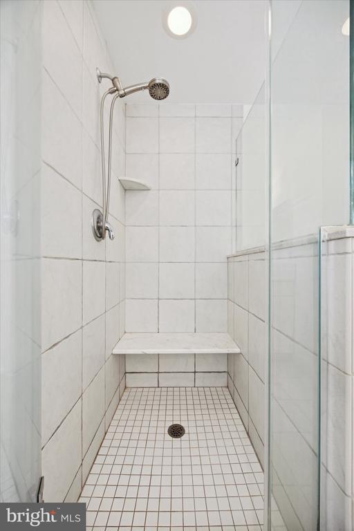 284 TULIP TREE COURT