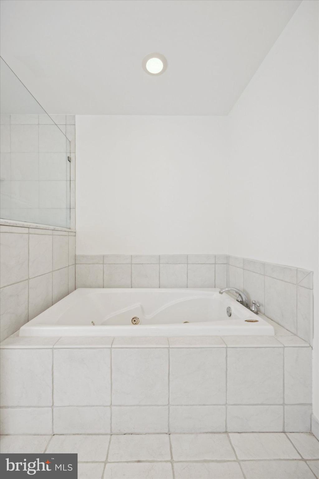 284 TULIP TREE COURT