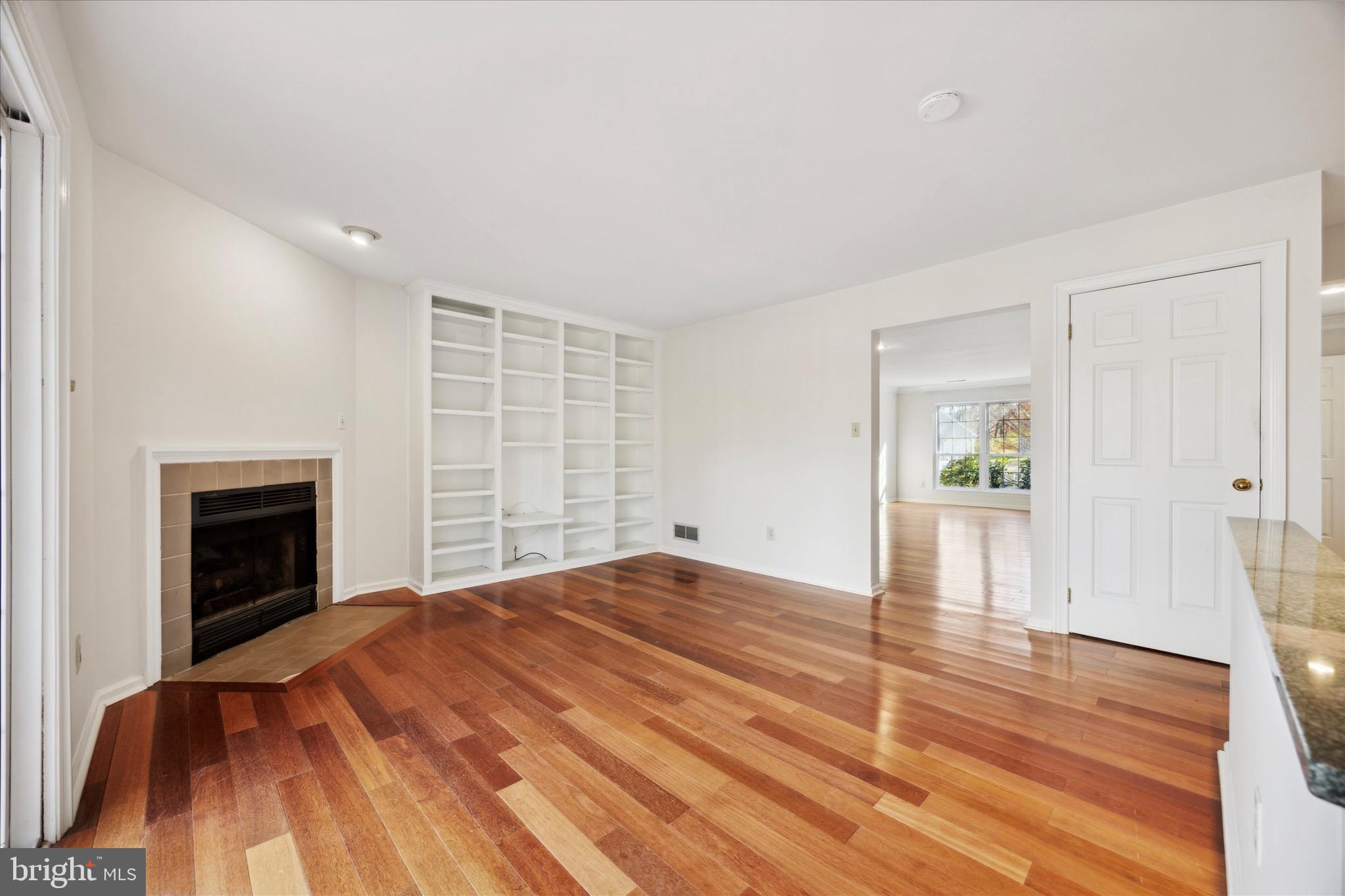 284 TULIP TREE COURT