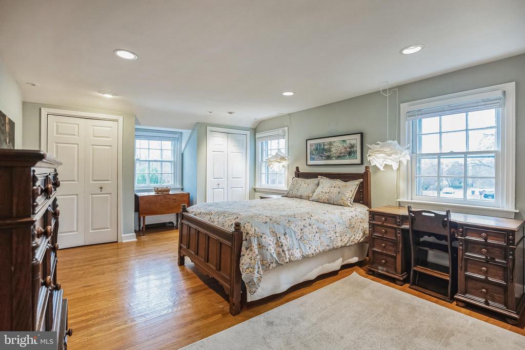 497 PLYMOUTH ROAD