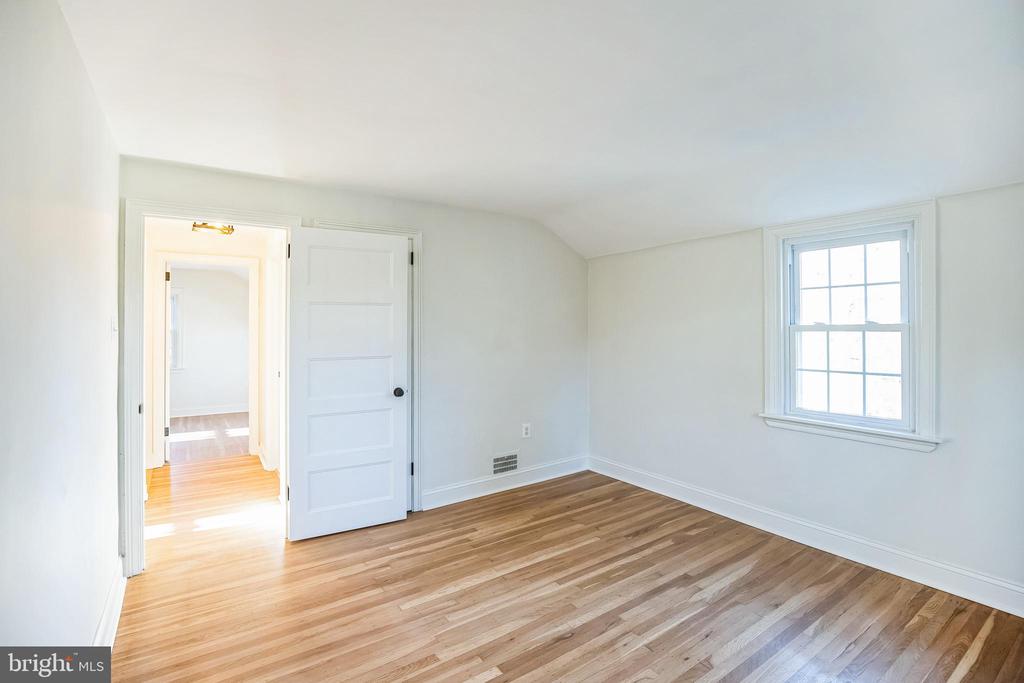 209 GLENDALOUGH