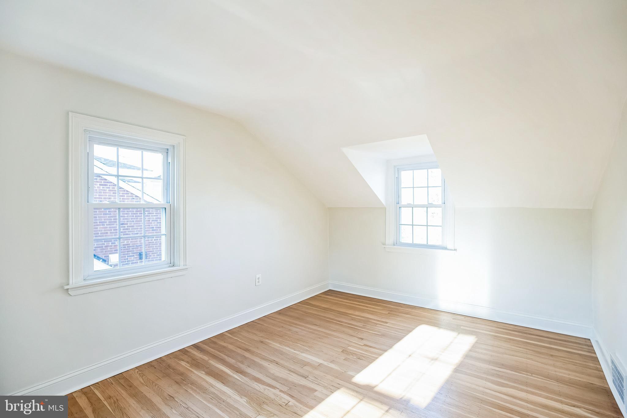 209 GLENDALOUGH