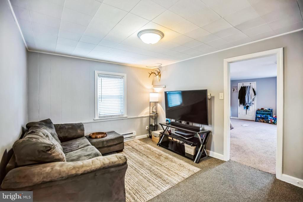 2763 LIMEKILN PIKE