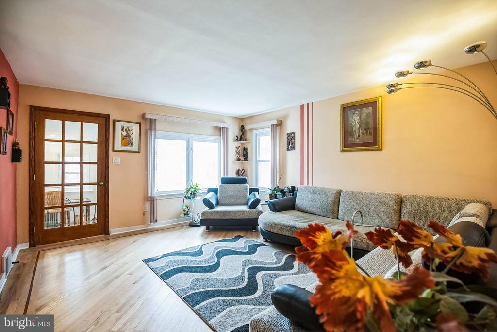 2714 CEDAR LANE