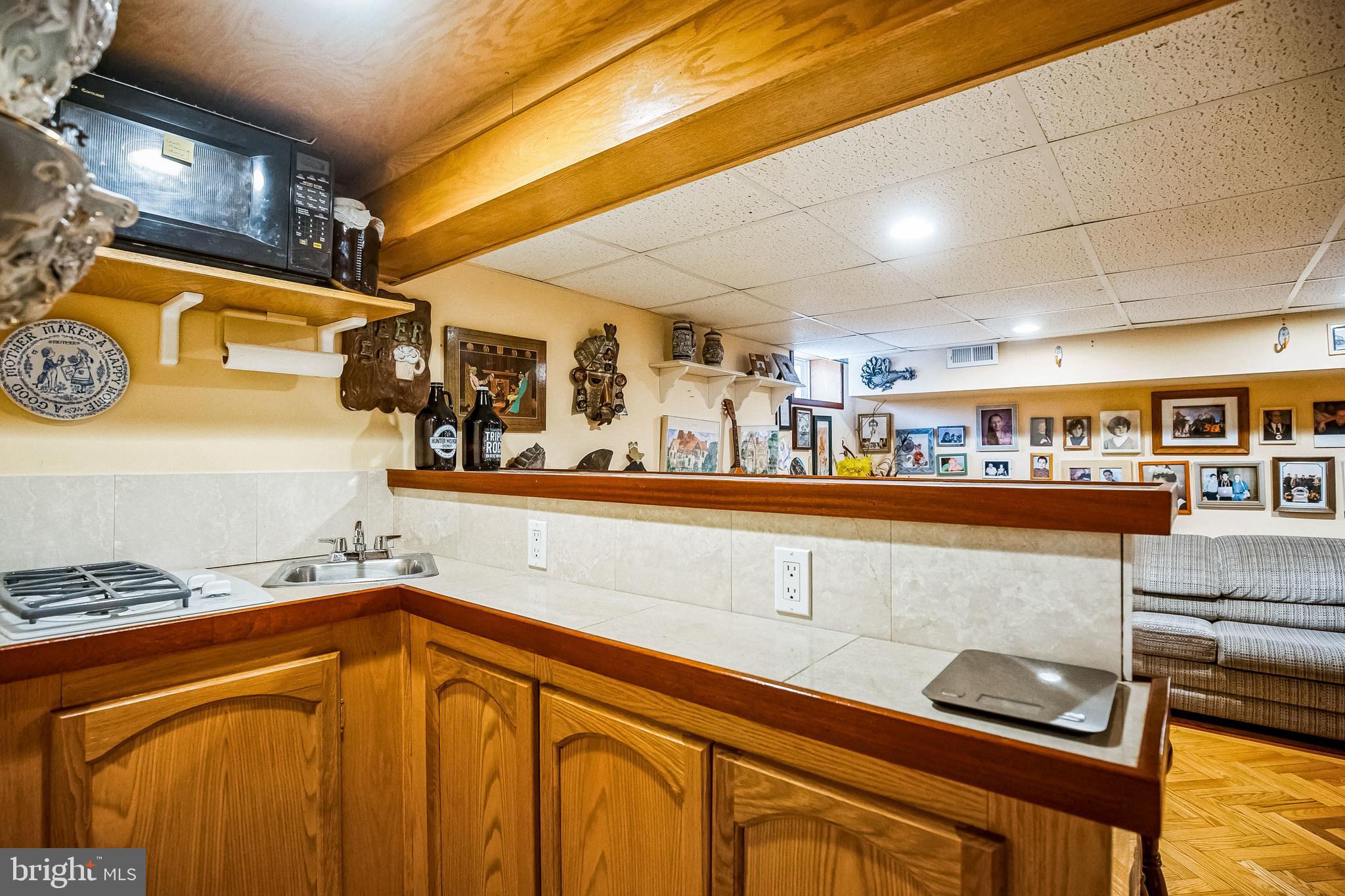 2714 CEDAR LANE