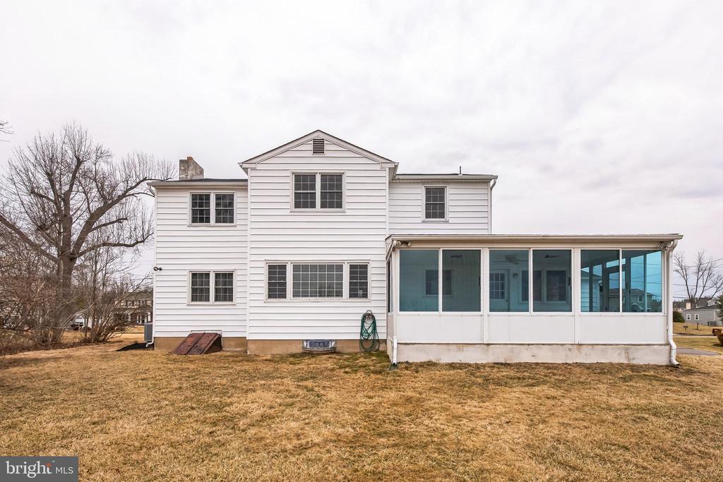 611 BELL LANE