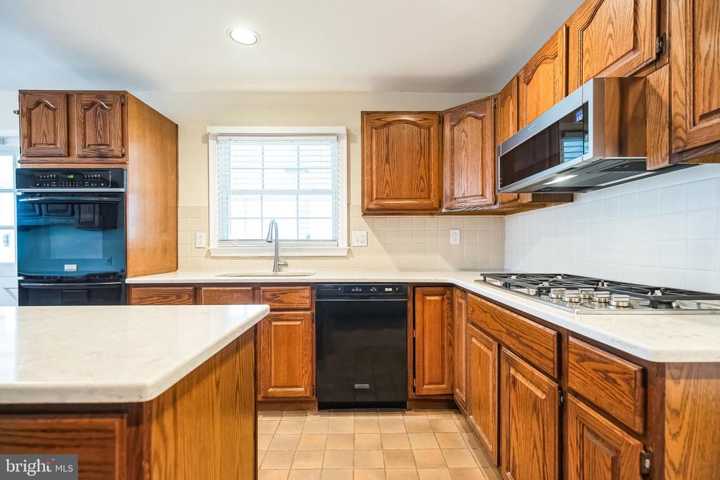 611 BELL LANE
