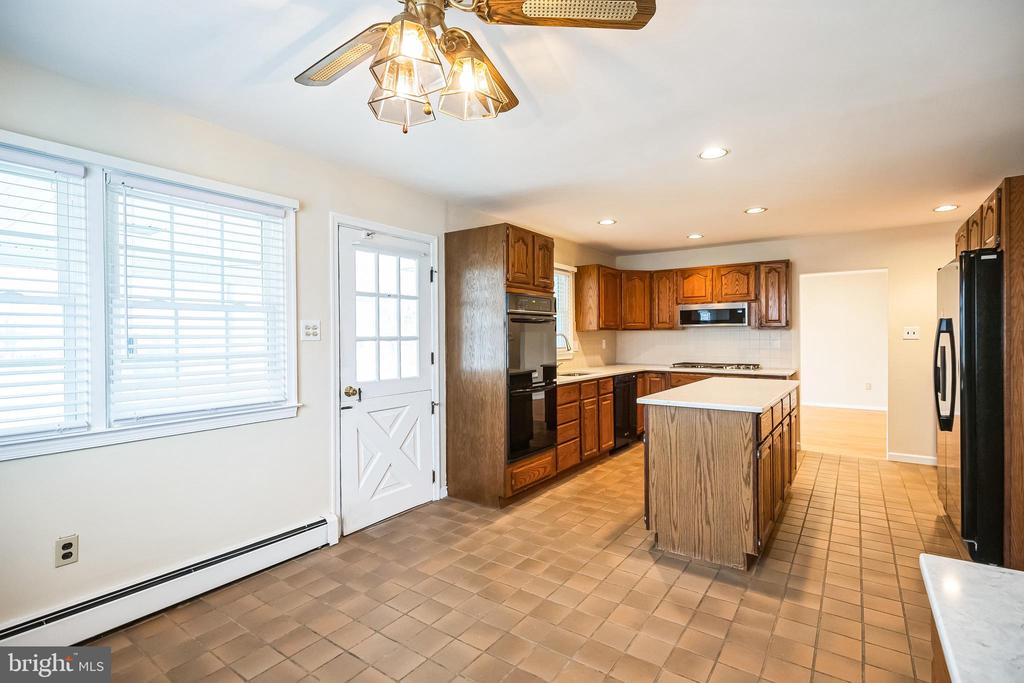 611 BELL LANE