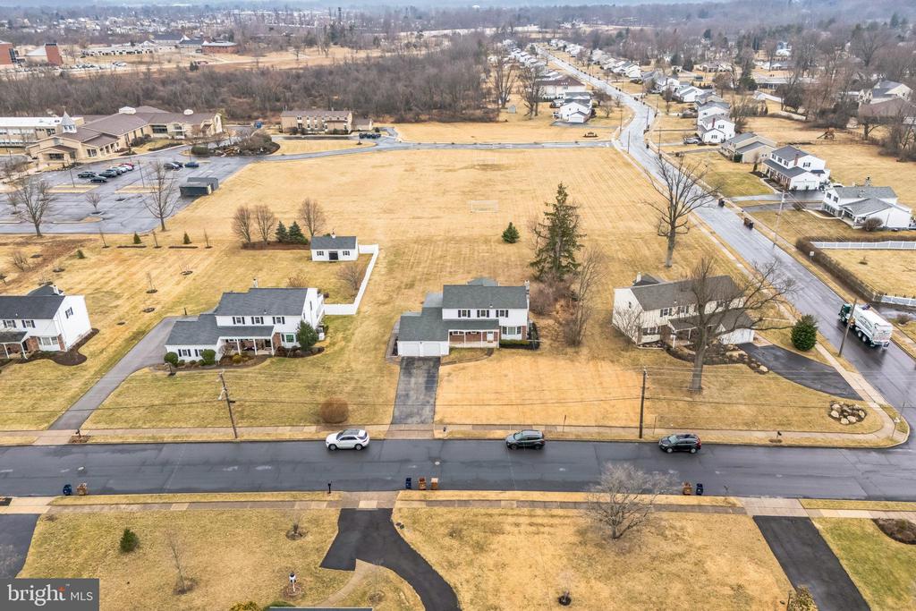 611 BELL LANE