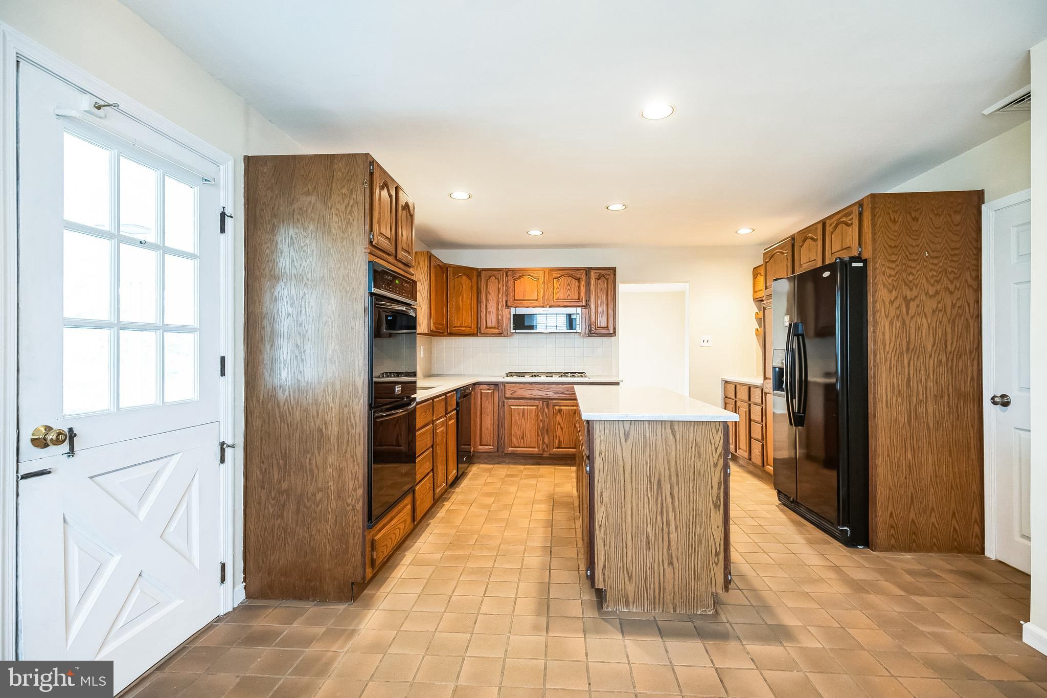 611 BELL LANE