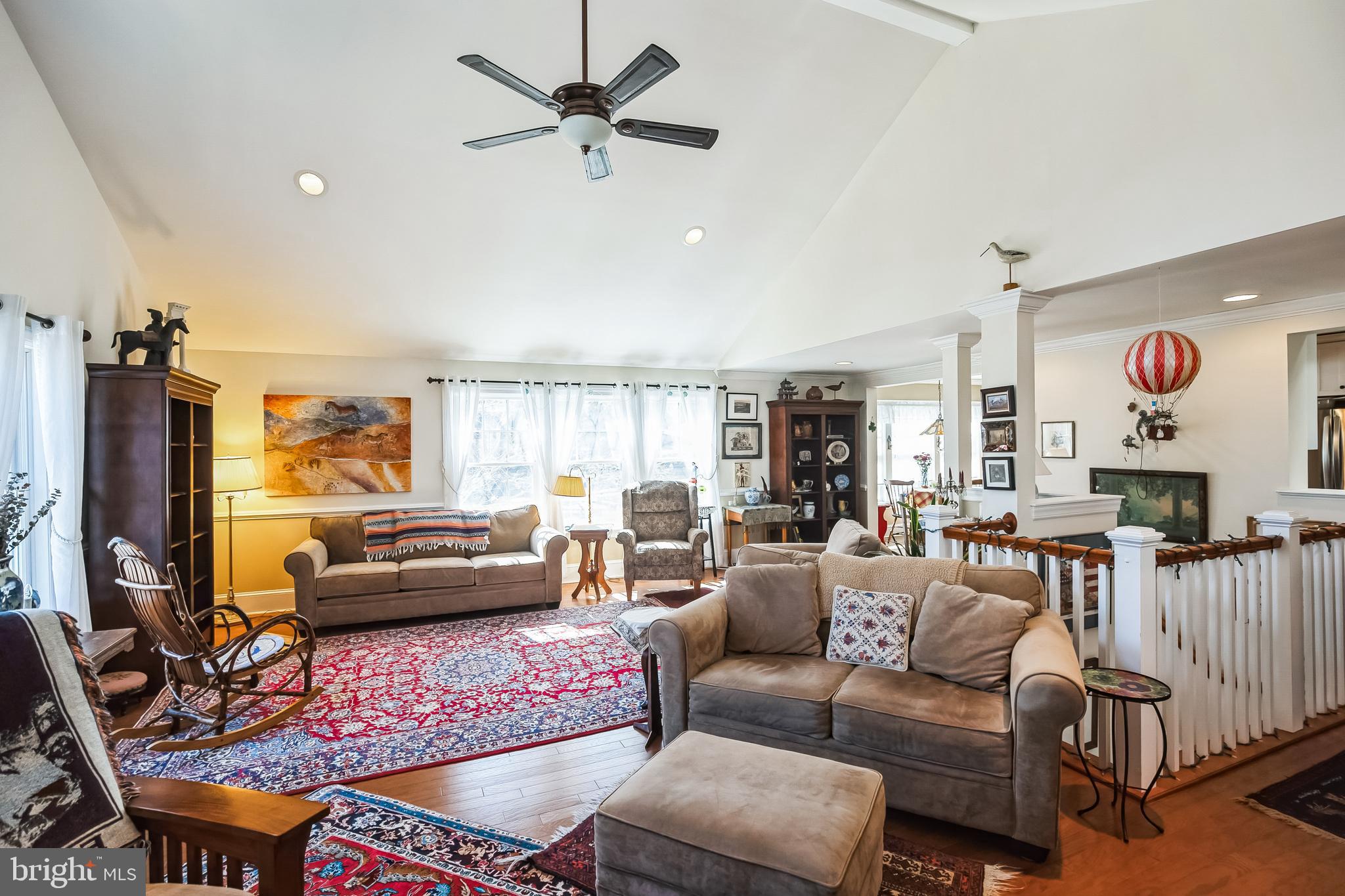 211 W WAVERLY ROAD