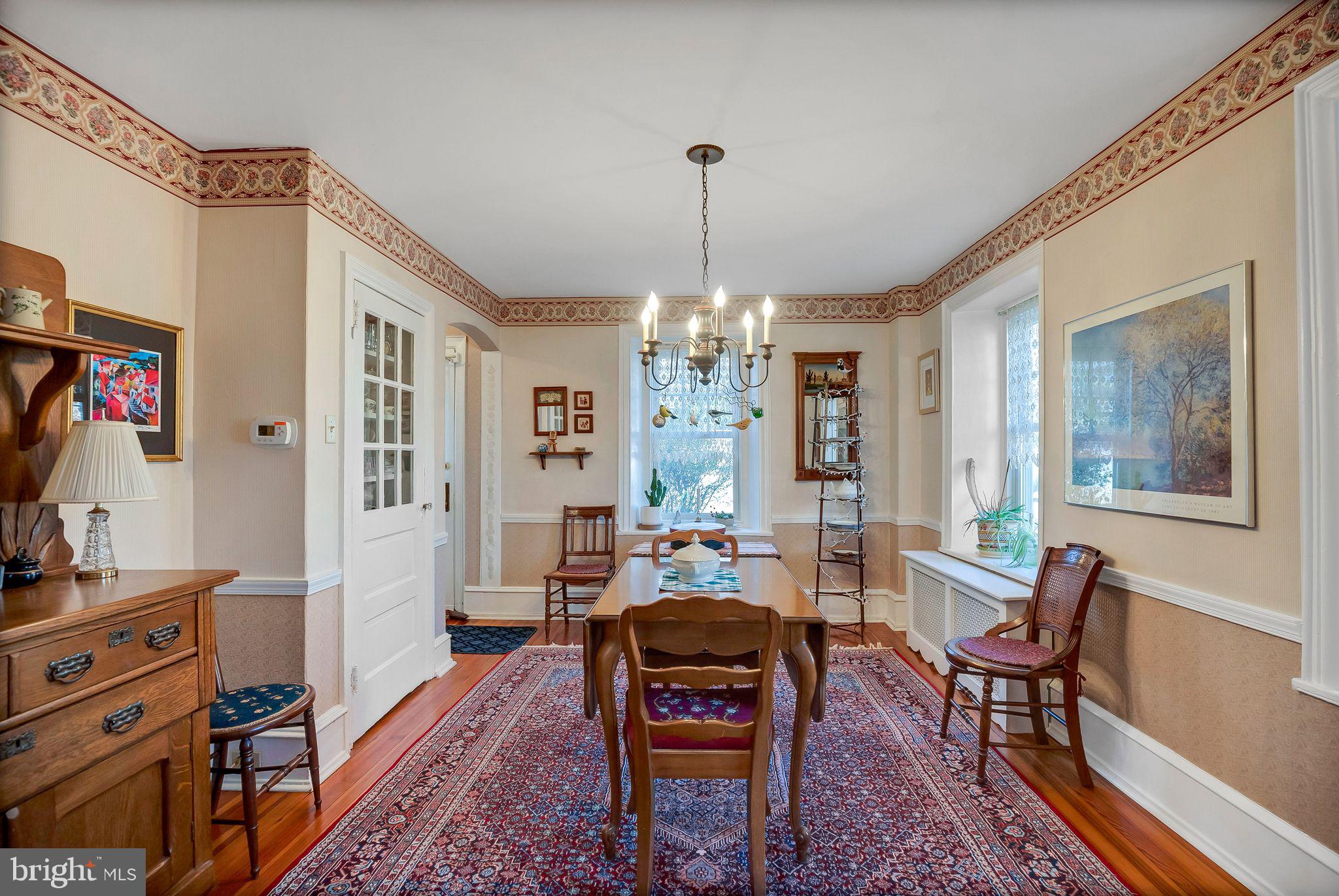211 W WAVERLY ROAD