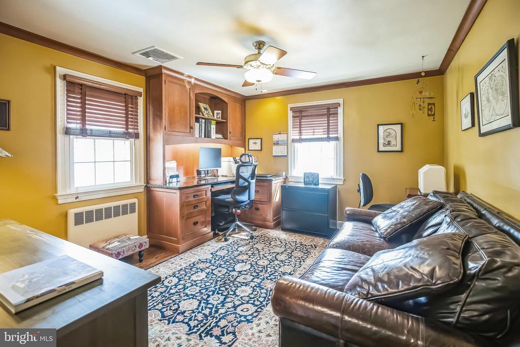677 LINDLEY ROAD