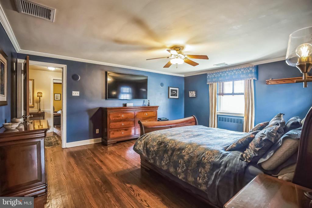677 LINDLEY ROAD